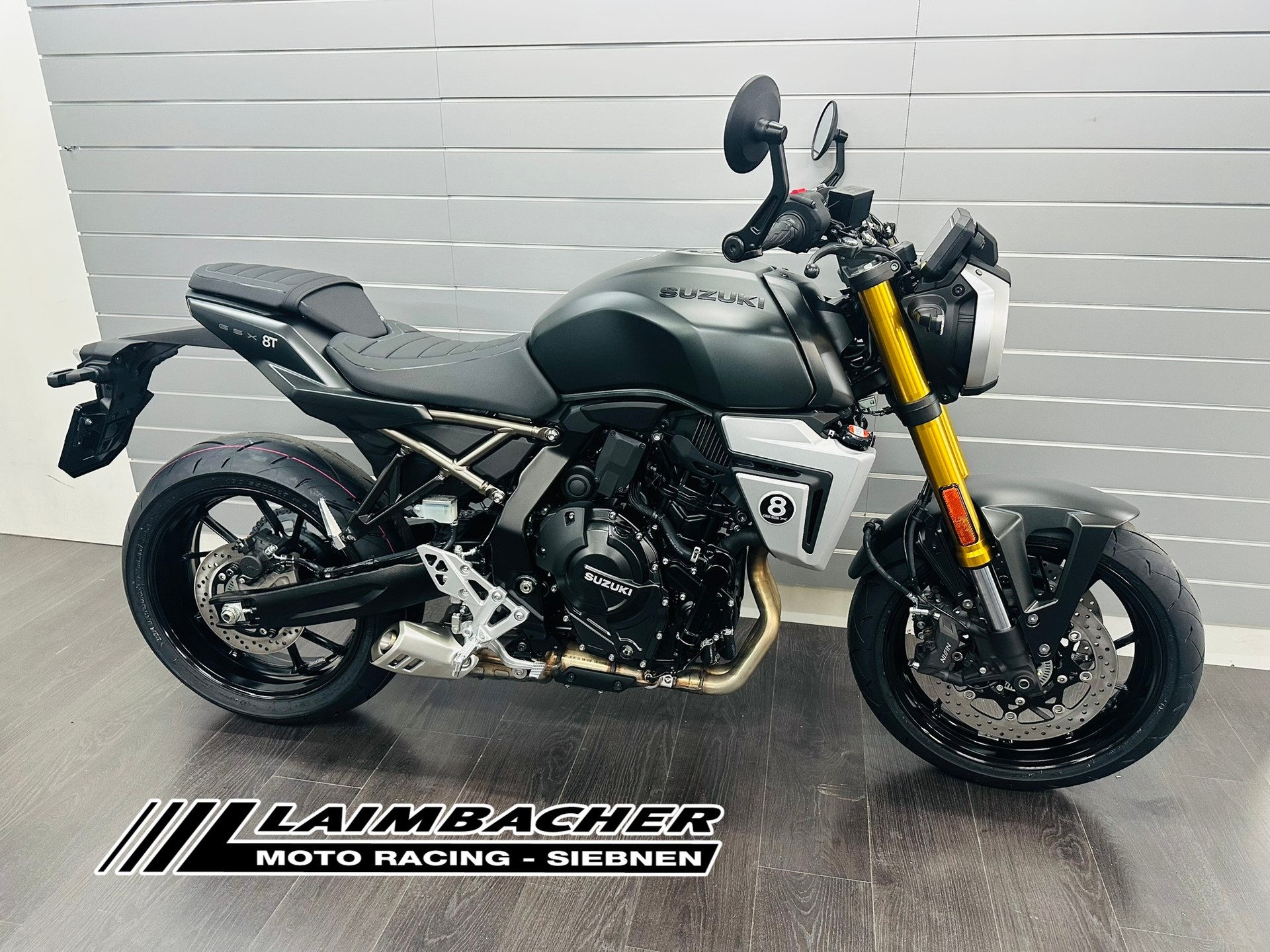 SUZUKI GSX-8T