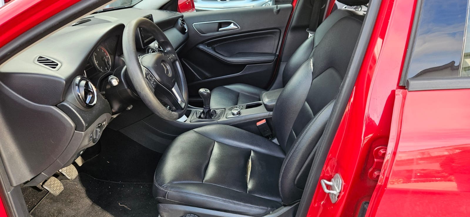 MERCEDES-BENZ A 200 CDI-image-3