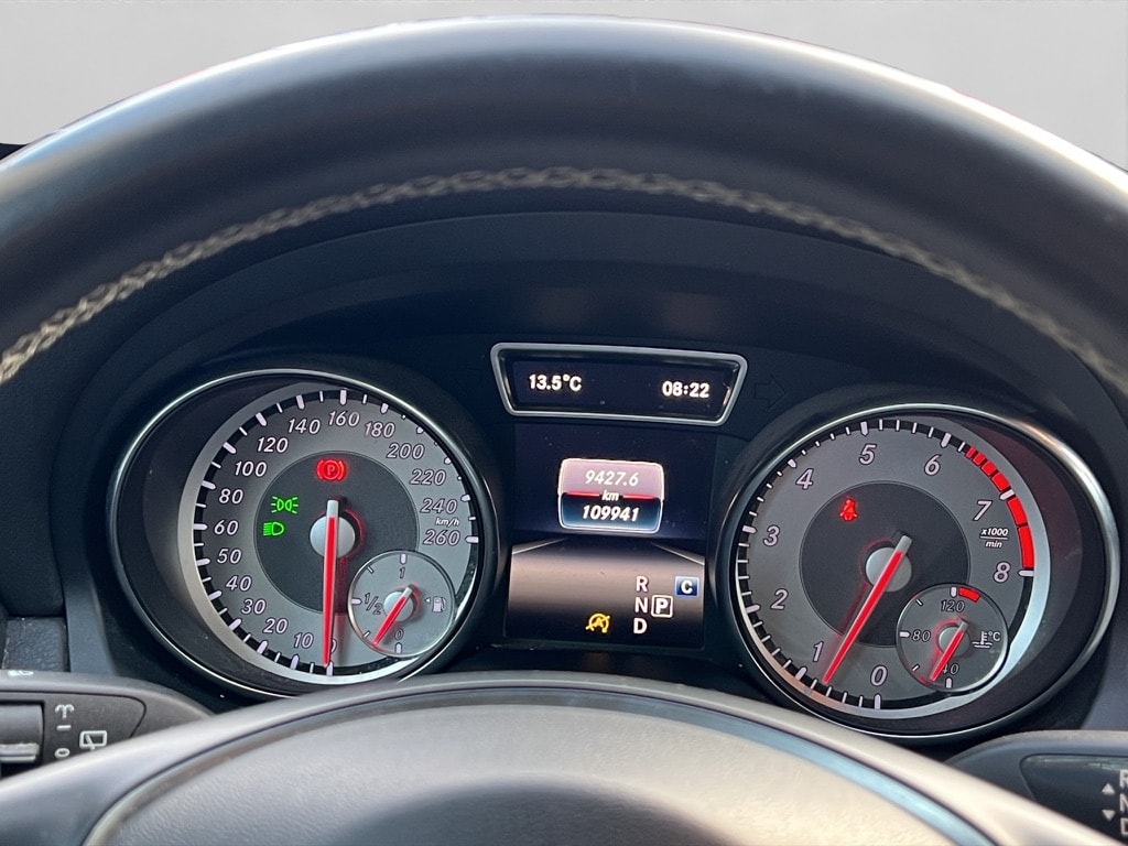 MERCEDES-BENZ GLA 200 AMG Line 7G-DCT-image-15