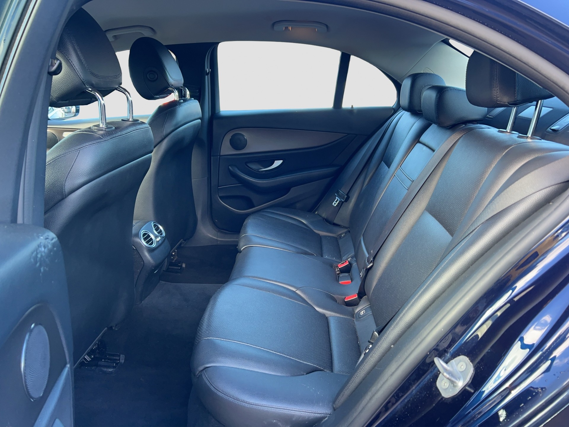 MERCEDES-BENZ E200 D 9G TRONIC-image-8