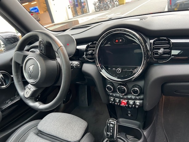 MINI Cooper Steptronic DKG-image-5