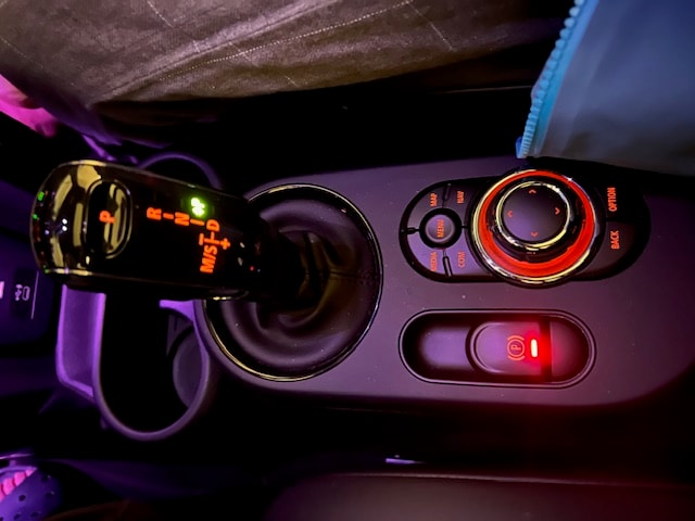 MINI Cooper Steptronic DKG-image-8