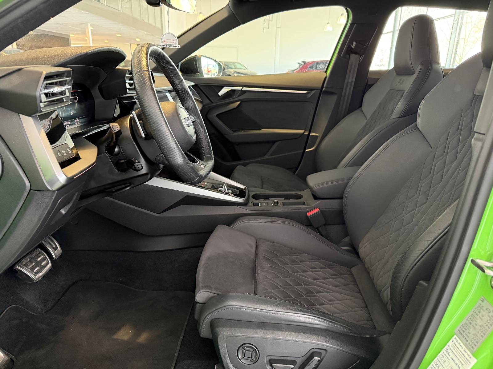 AUDI RS3 Sportback 2.5 TSI quattro S-tronic-image-14