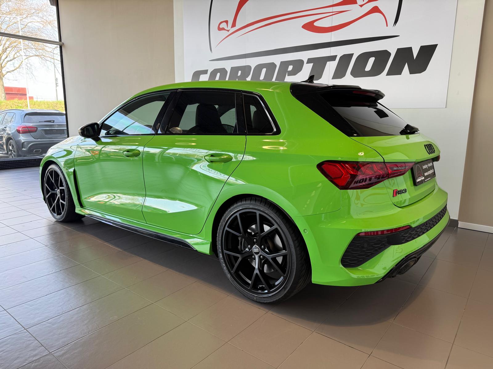 AUDI RS3 Sportback 2.5 TSI quattro S-tronic-image-8