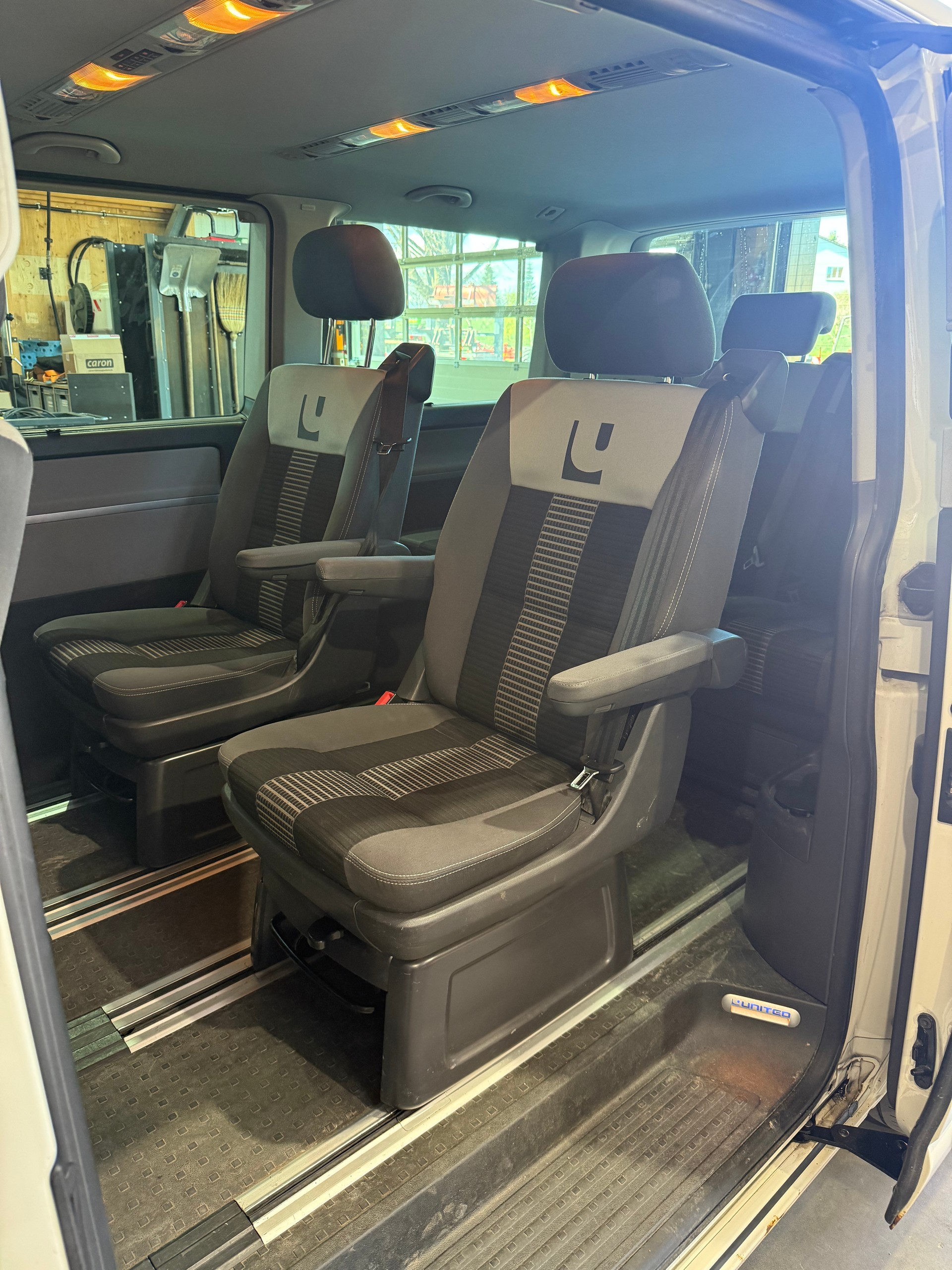 VW Multivan UNITET Comfortline 4 Motion-image-9