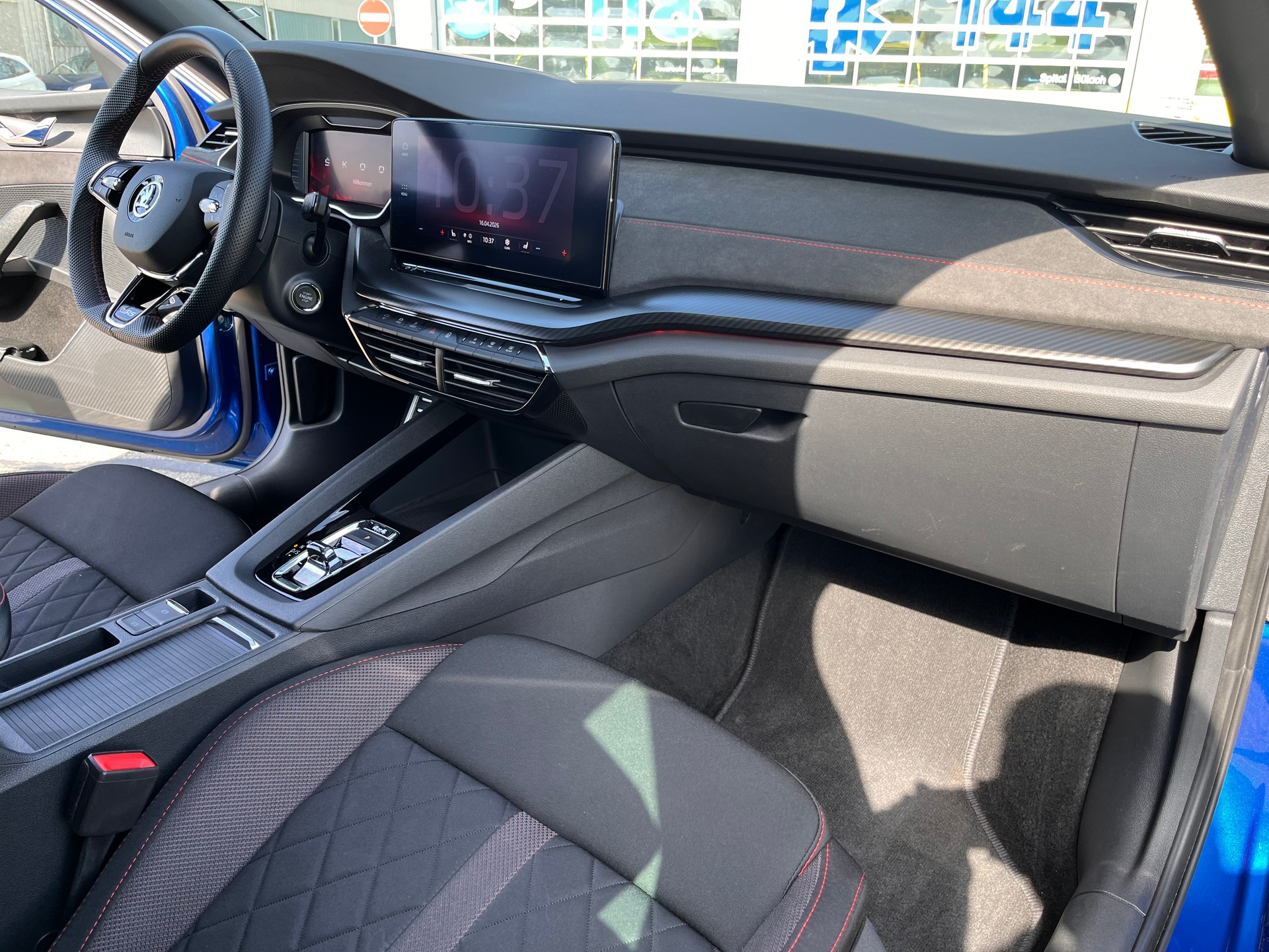 SKODA Octavia Combi 2.0 TDI RS 4x4 DSG * mySKODA PACK RS - SUPERSPORT LENKRAD BEHEIZT *-image-18
