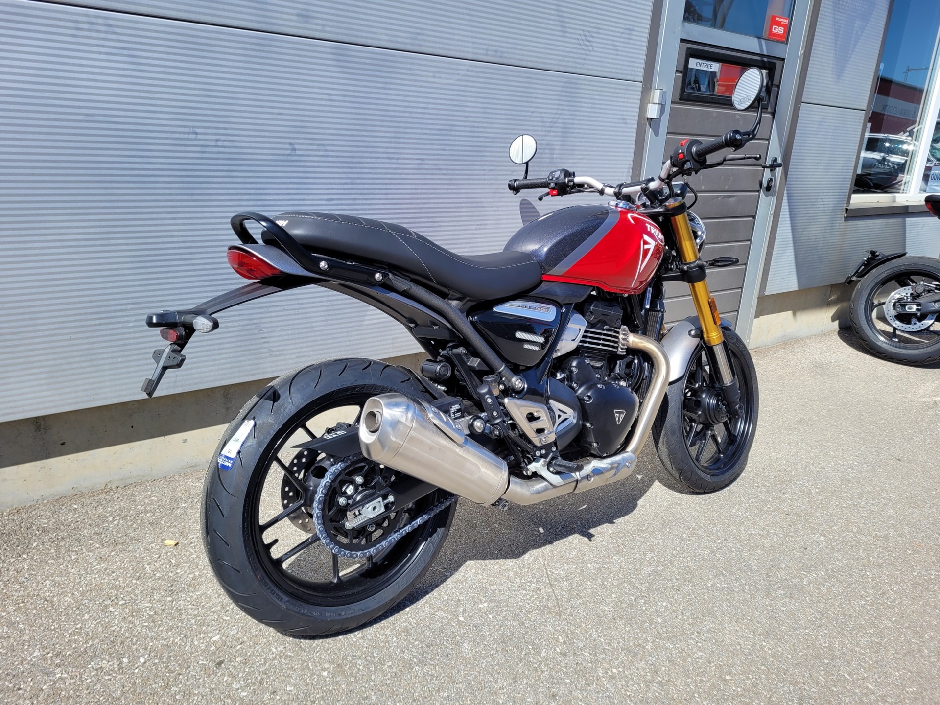 TRIUMPH Speed 400-showroom-element-3