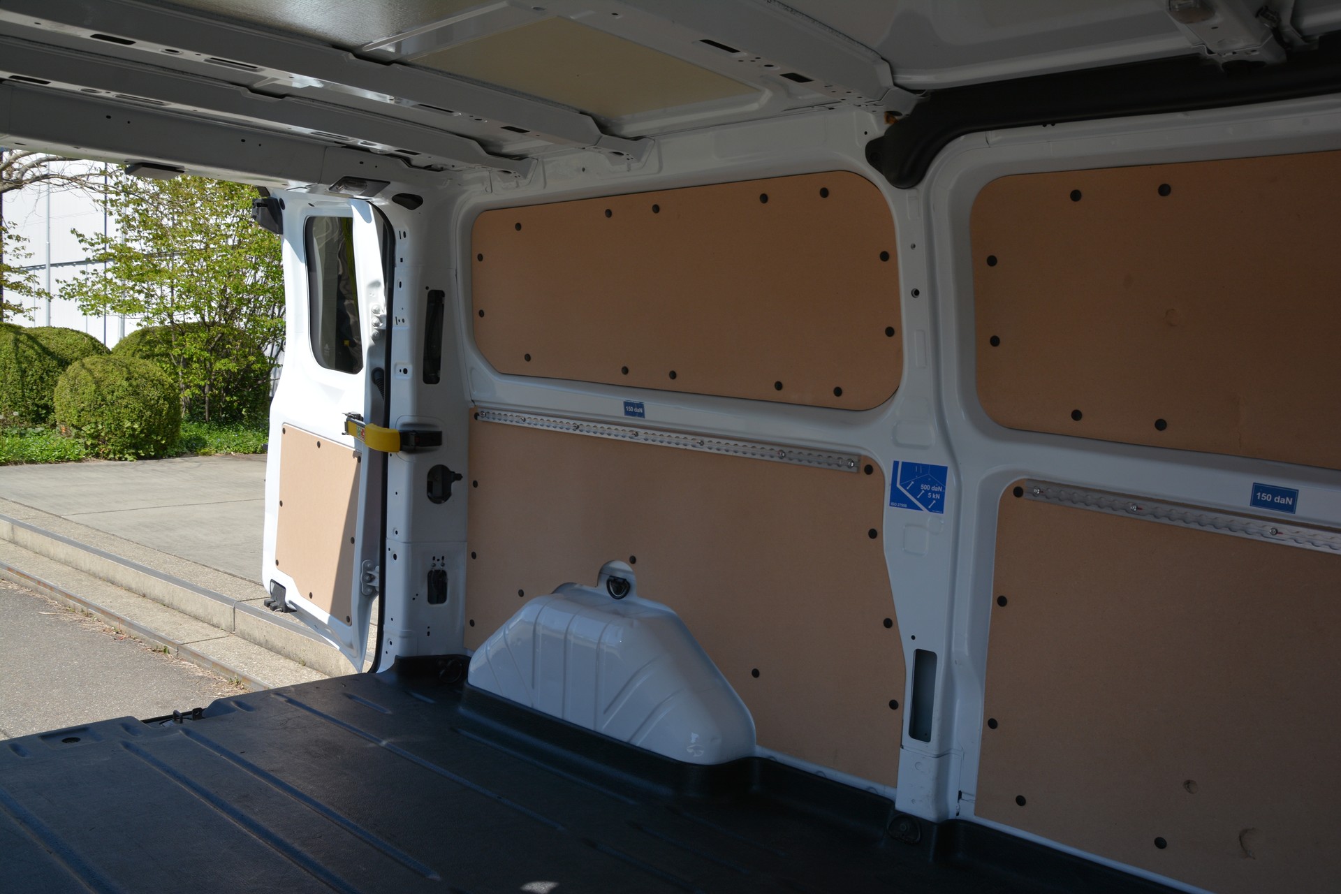 FORD Transit Custom Van 300 L2H1 Trend A-image-14