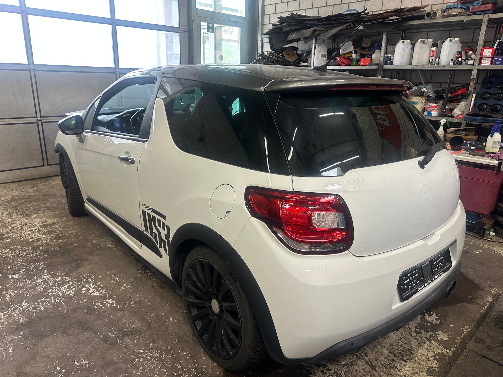 DS AUTOMOBILES DS3 1.6 THP Racing-image-1
