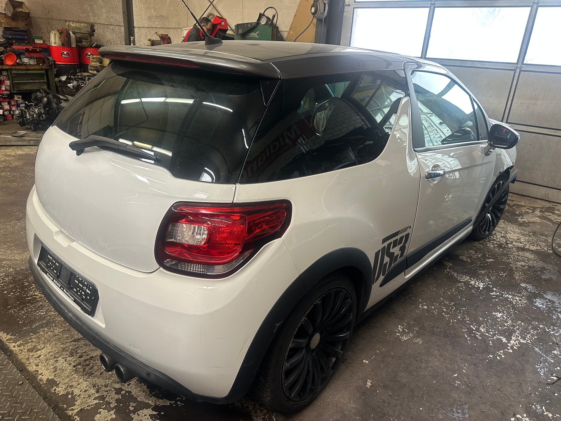 DS AUTOMOBILES DS3 1.6 THP Racing-image-0