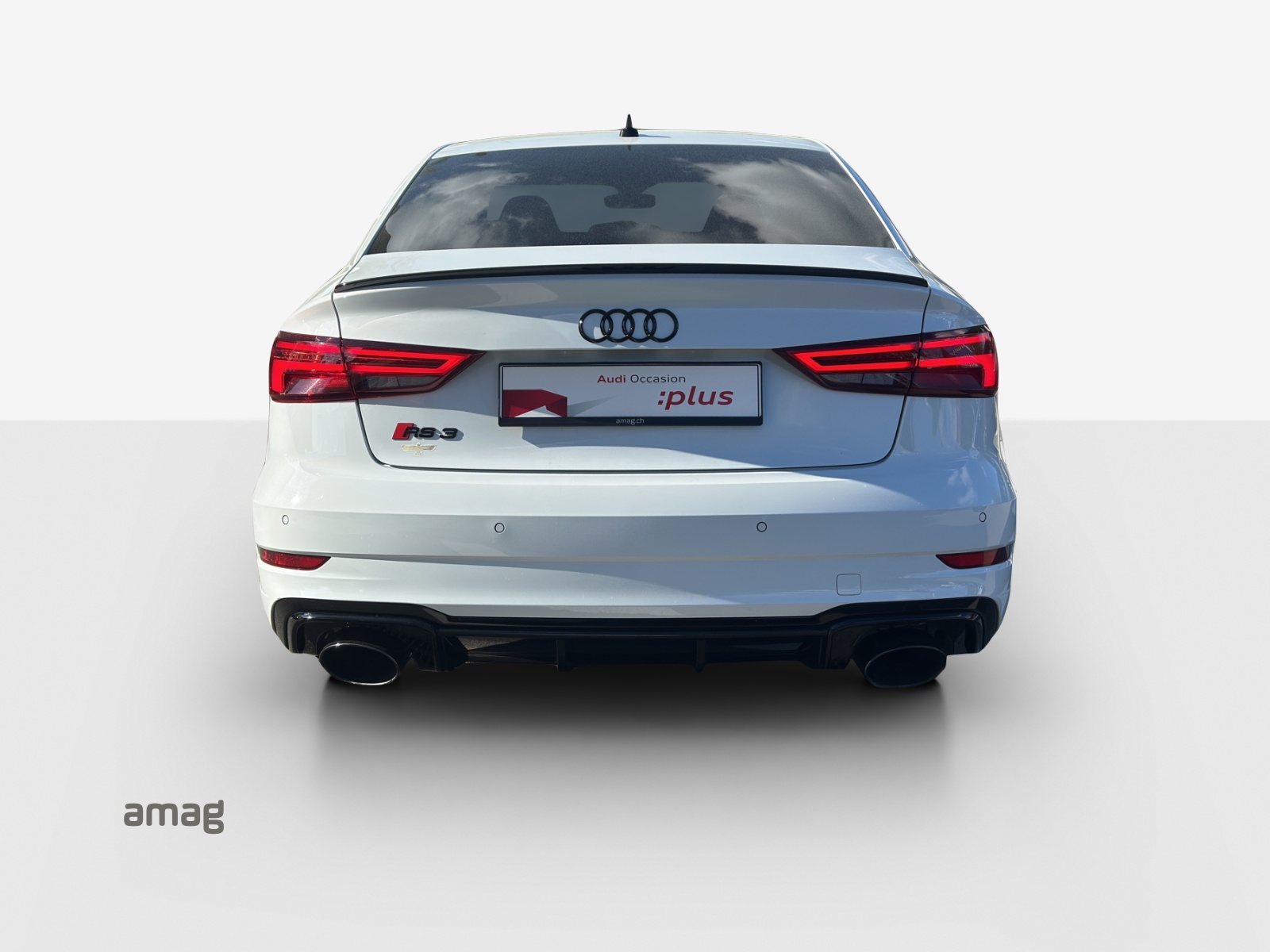 AUDI RS3 Limousine 2.5 TSI quattro S-tronic-image-3