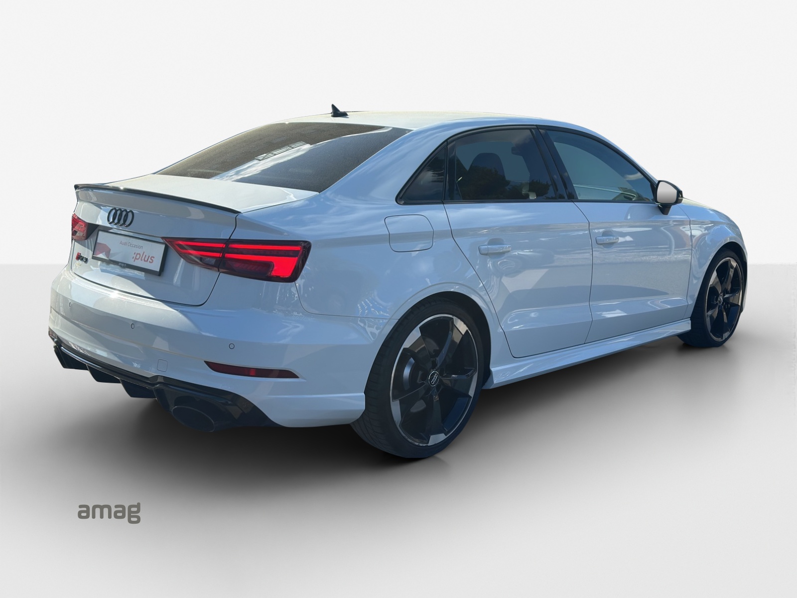 AUDI RS3 Limousine 2.5 TSI quattro S-tronic-image-4