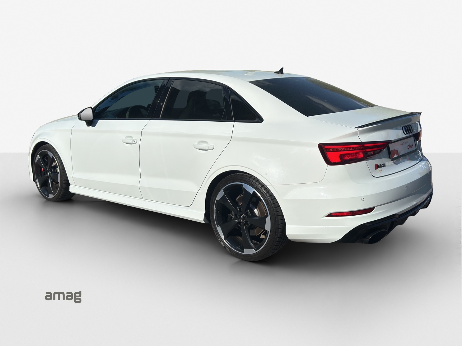AUDI RS3 Limousine 2.5 TSI quattro S-tronic-image-2