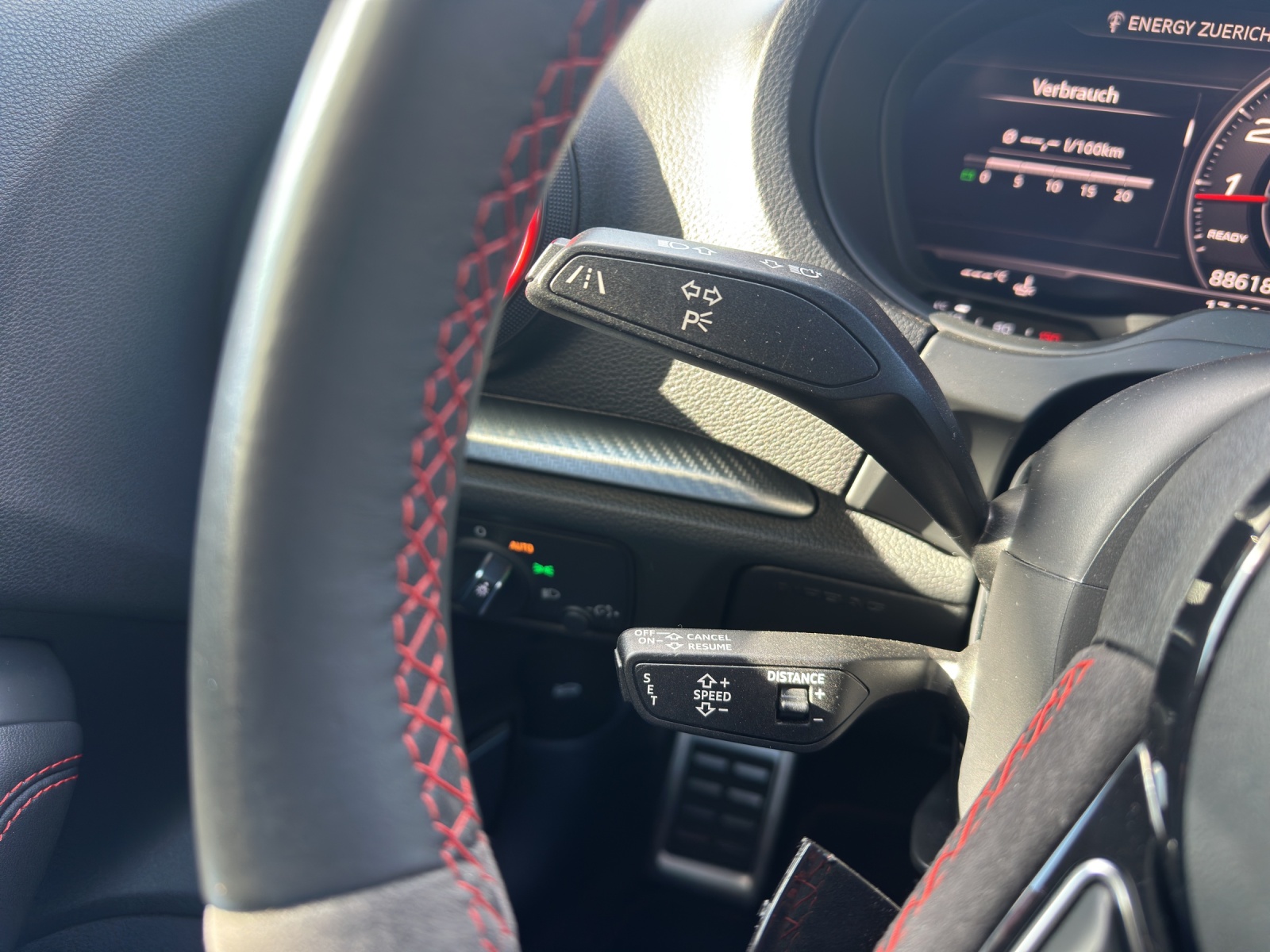 AUDI RS3 Limousine 2.5 TSI quattro S-tronic-image-13