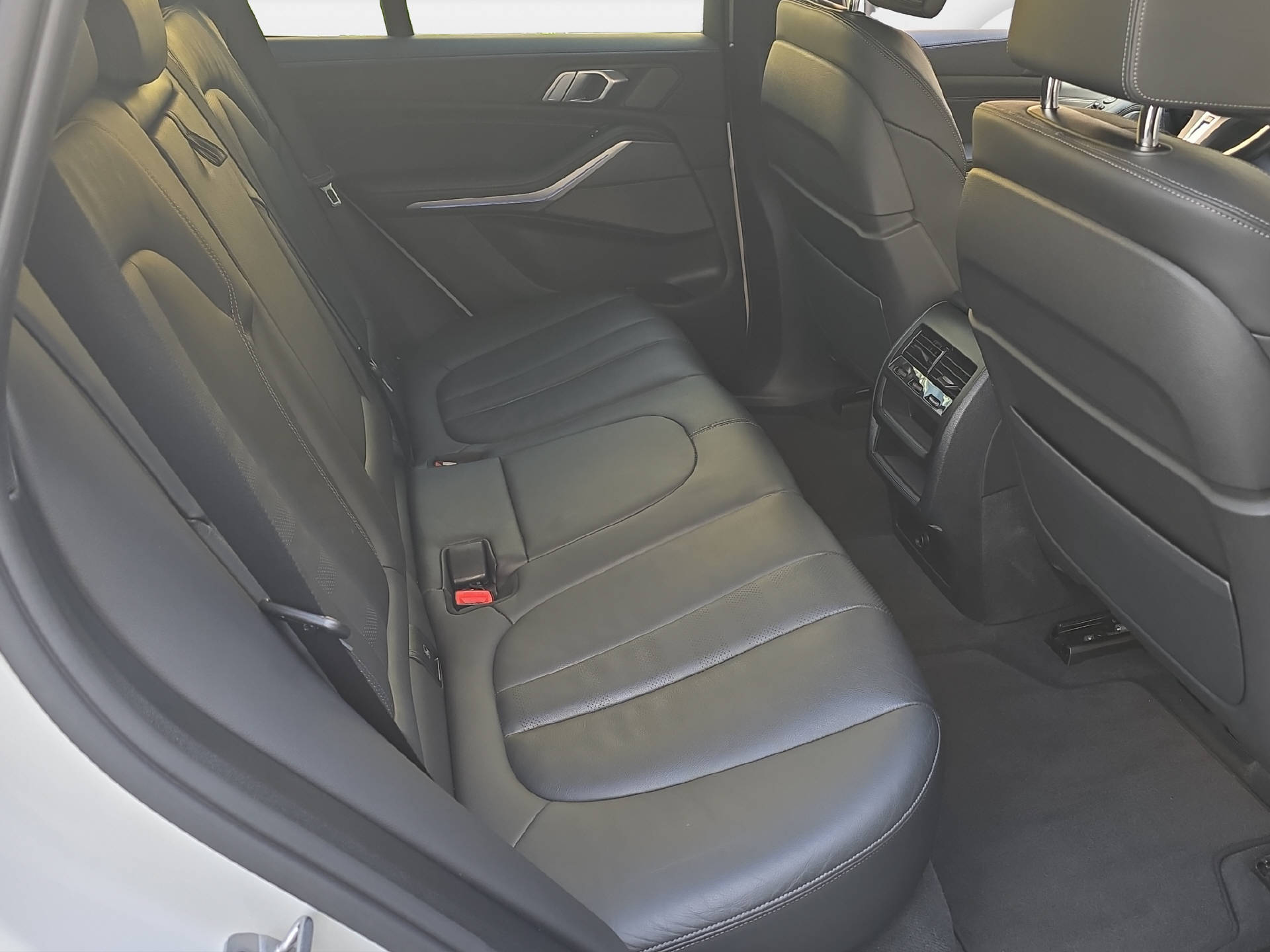 BMW X5 45e xDrive M Sport ** Anhängerkupplung // BMW GARANTIE bis 06.2027 **-image-9