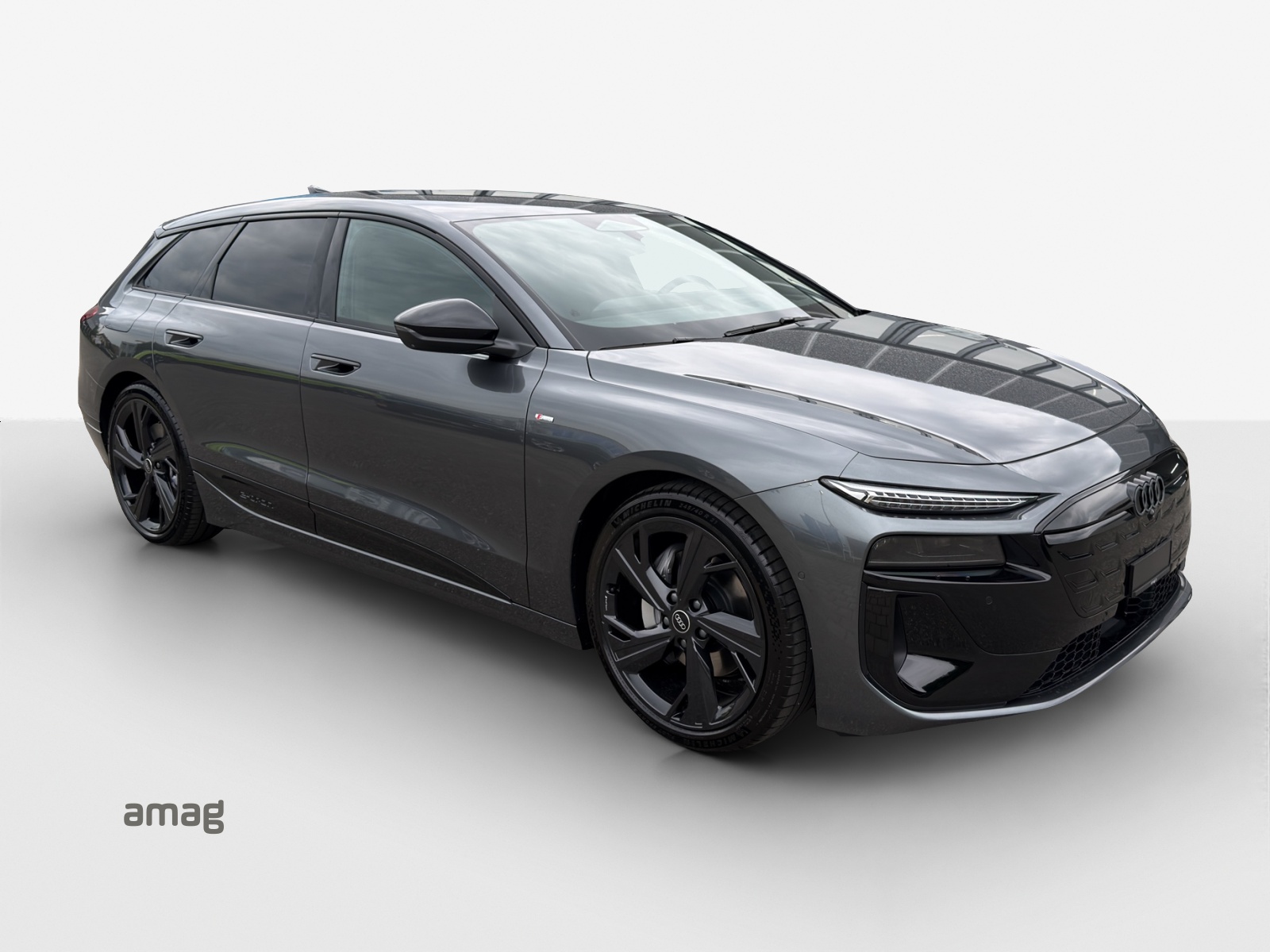 AUDI A6 Avant e-tron quattro-image-5