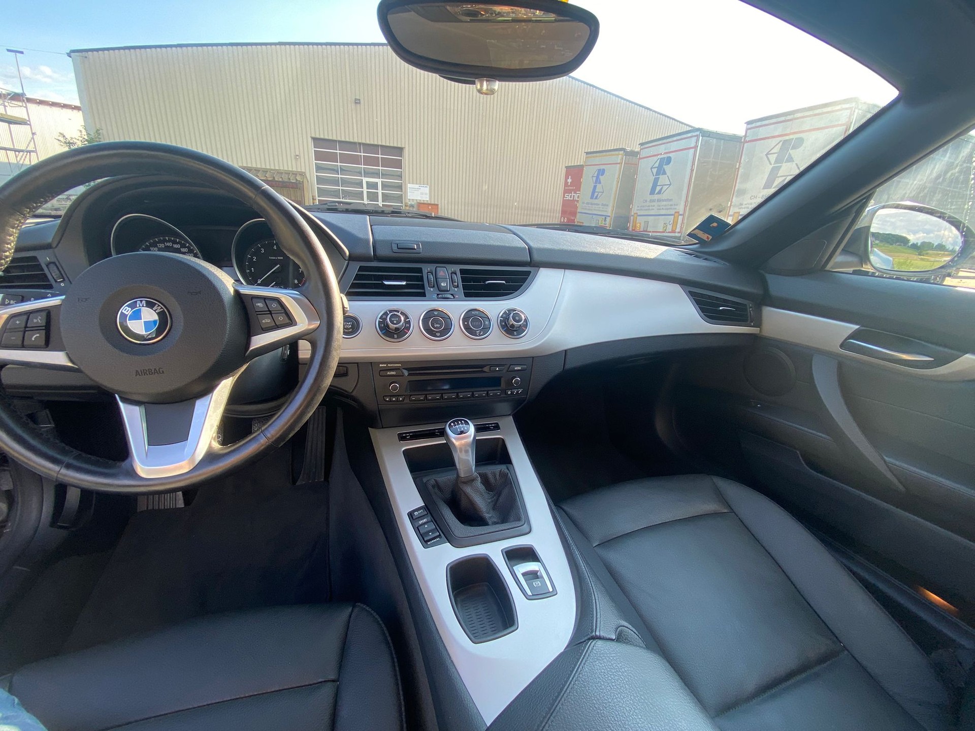 BMW Z4 sDrive23i-image-8