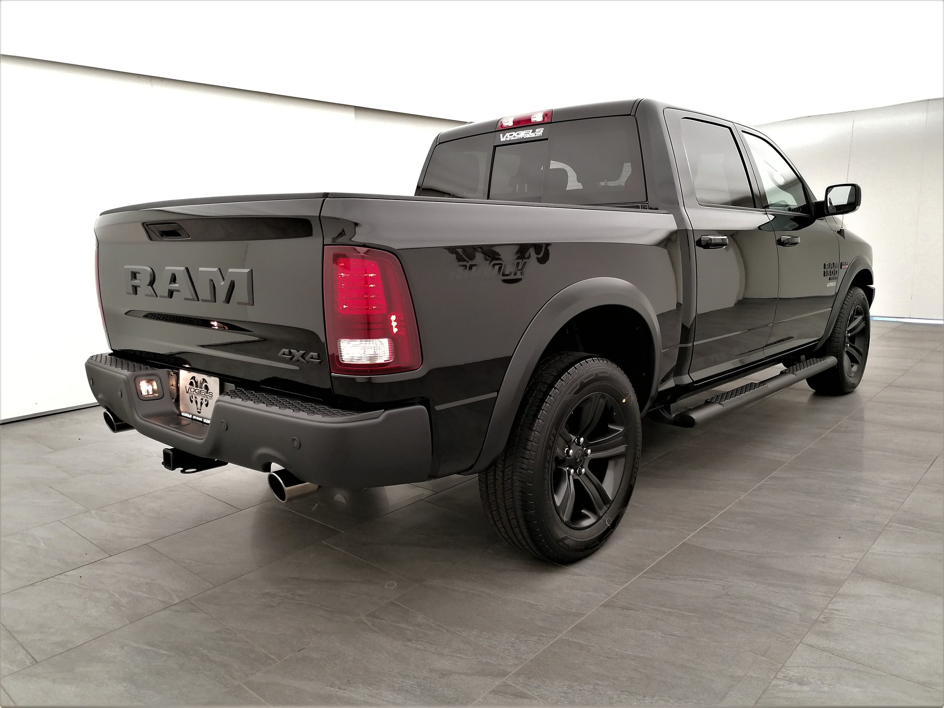 DODGE RAM 1500 5.7 V8 Warlock Crew Cab 10.5T-image-3