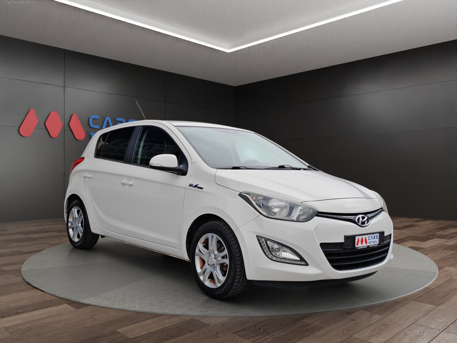HYUNDAI i20 1.4 Style [Expertise du jour + Garantie 12 mois + Service & Immat. Offerts]-image-7