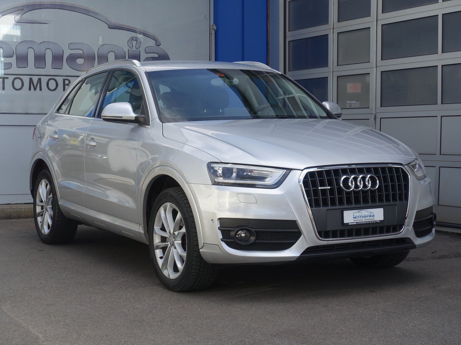 AUDI Q3 2.0 TFSI quattro S-tronic-image-0