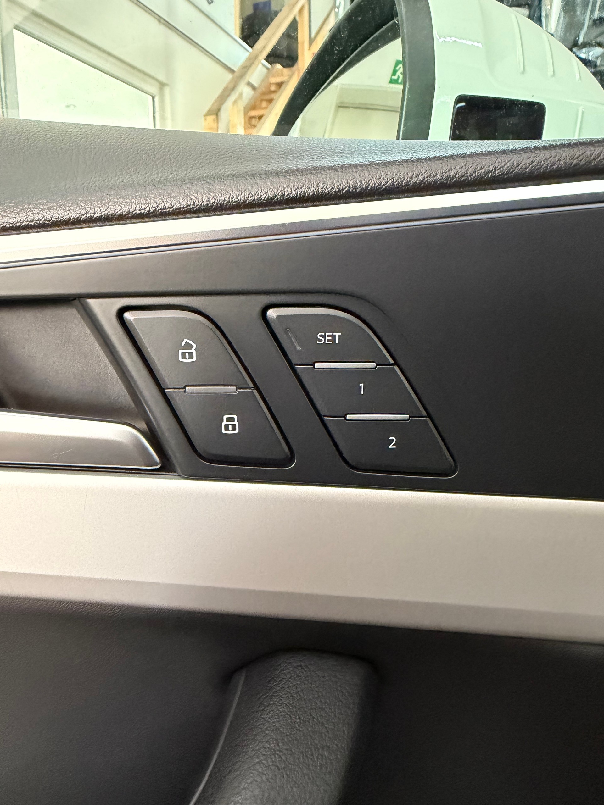 AUDI A4 Avant 40 TDI Attraction quattro S-tronic-image-20