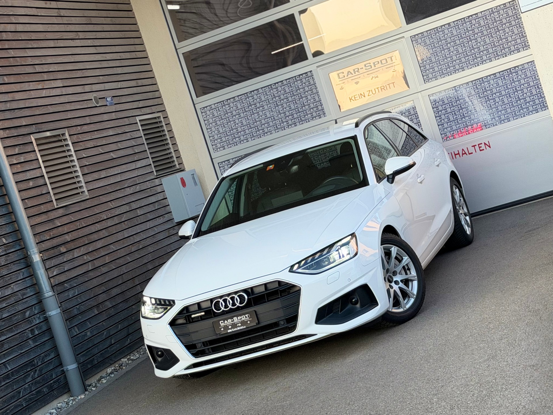 AUDI A4 Avant 40 TDI Attraction quattro S-tronic