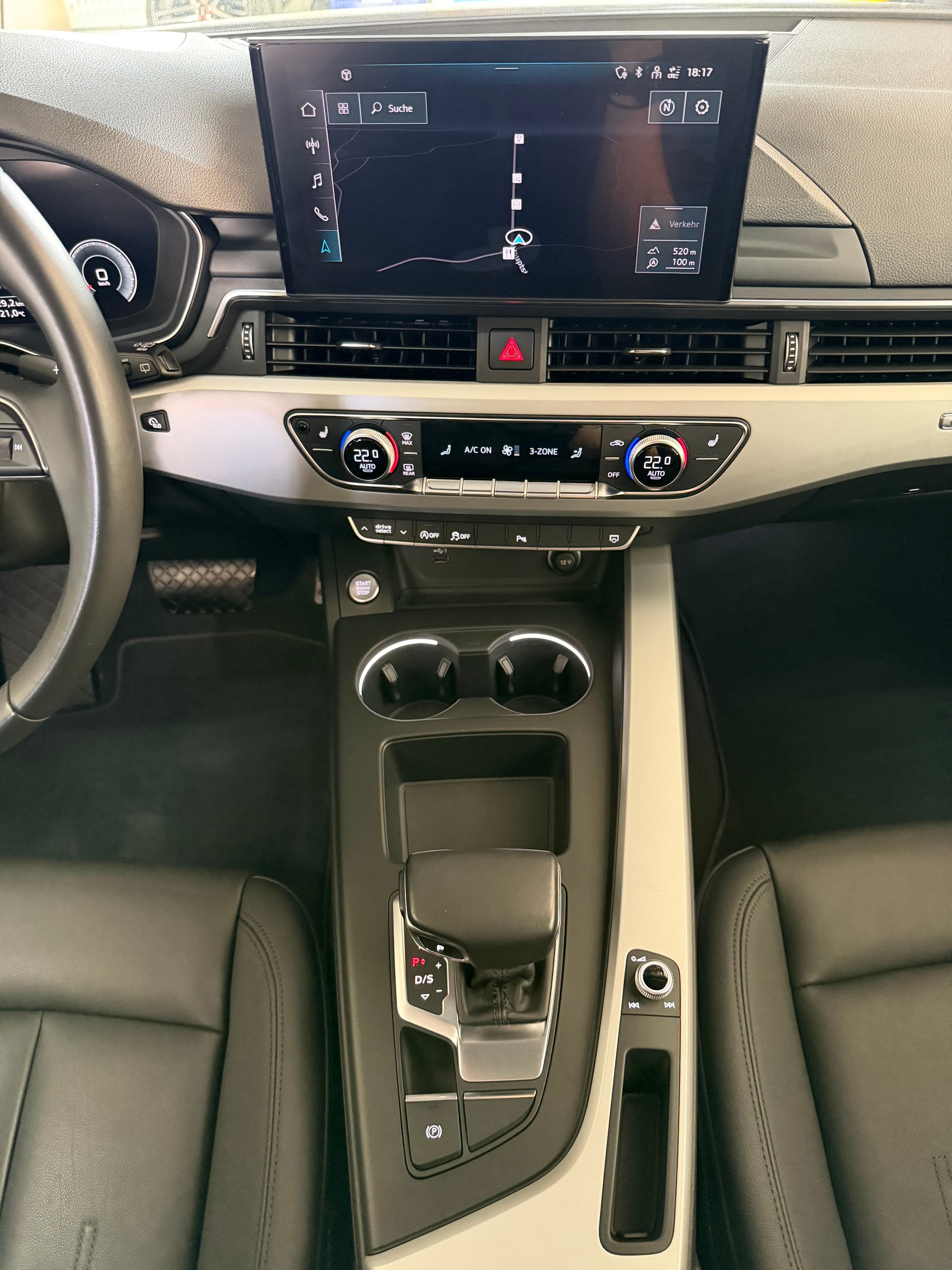 AUDI A4 Avant 40 TDI Attraction quattro S-tronic-image-8