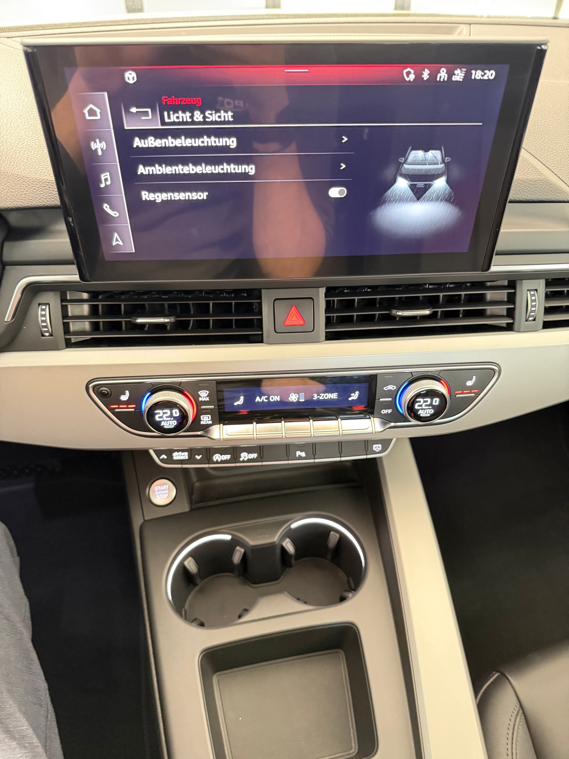 AUDI A4 Avant 40 TDI Attraction quattro S-tronic-image-23