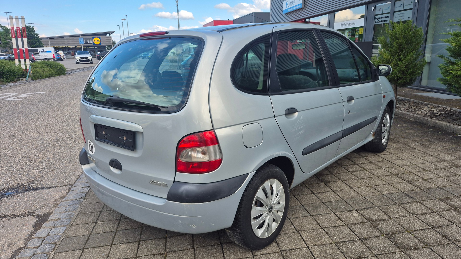 RENAULT Scénic 1.9 dTi Alizé Automatic-image-4