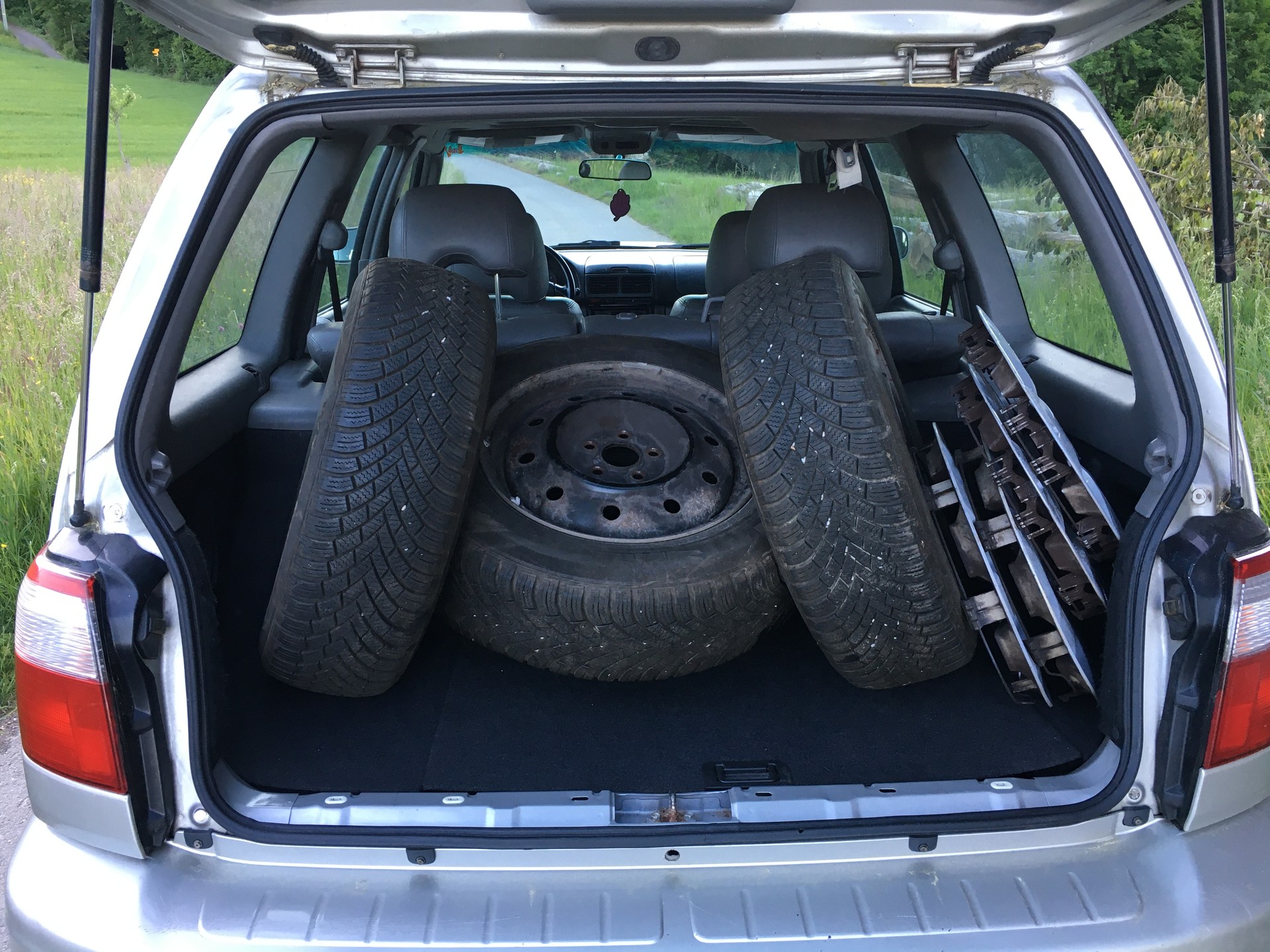 SUBARU Forester 2.0 Turbo Club A-image-5