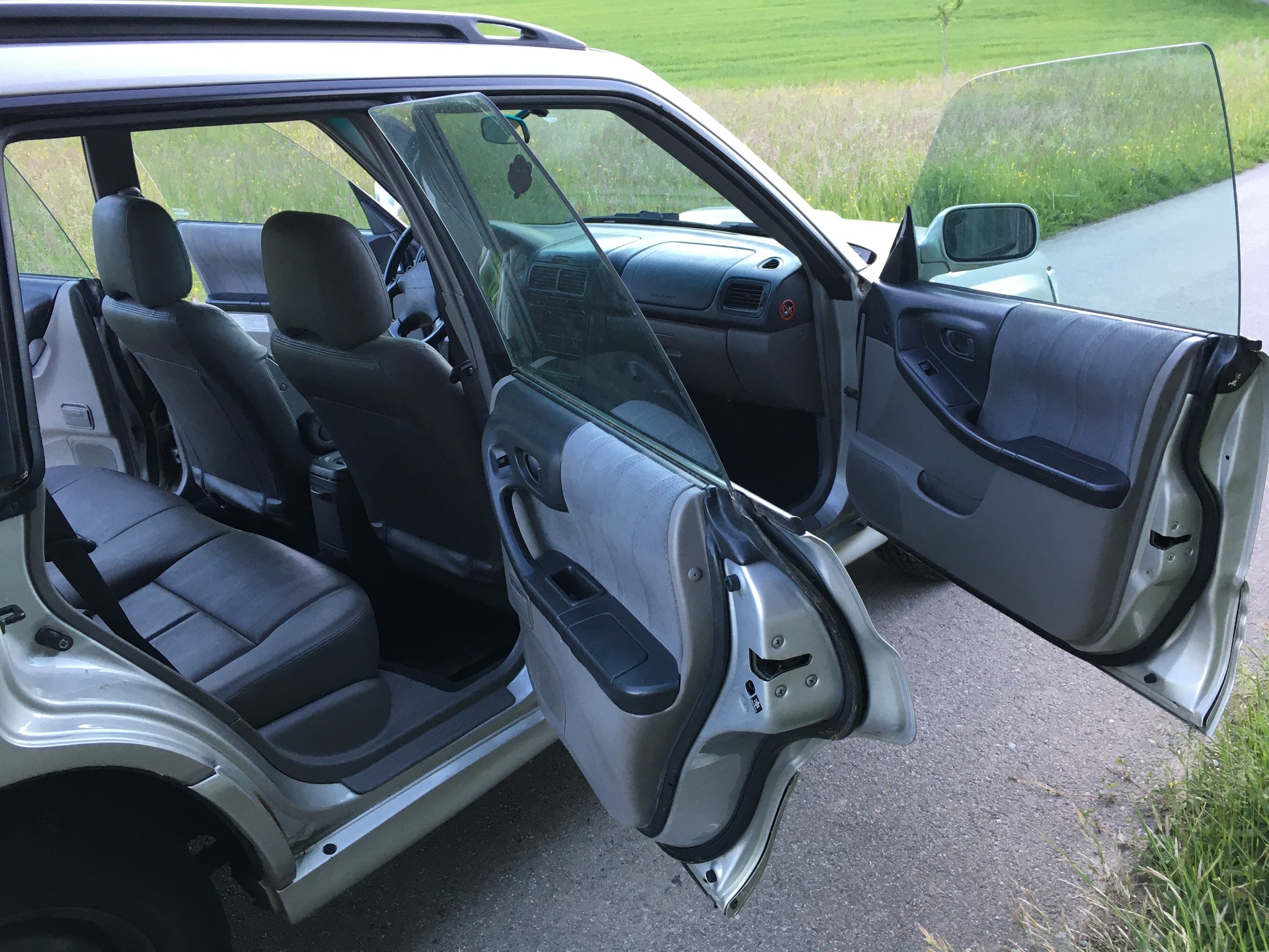 SUBARU Forester 2.0 Turbo Club A-image-7