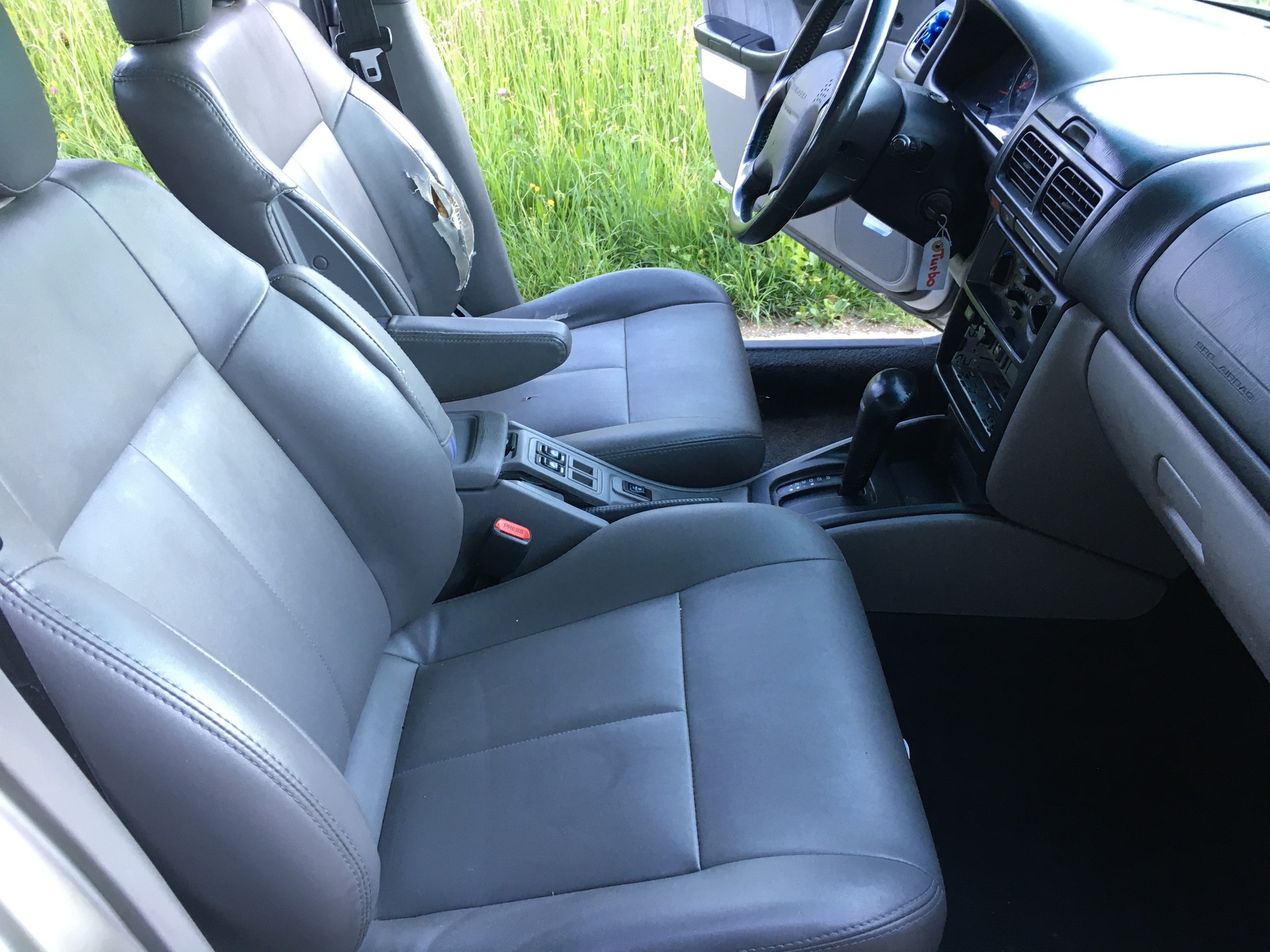 SUBARU Forester 2.0 Turbo Club A-image-9