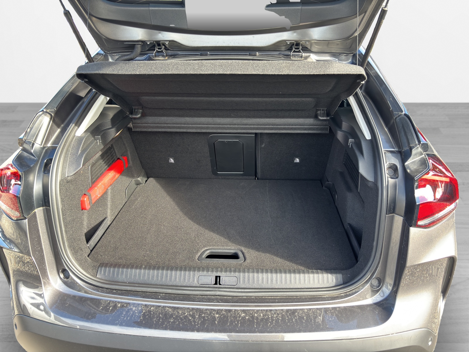 CITROEN C4 1.2 PureTech Shine-image-8
