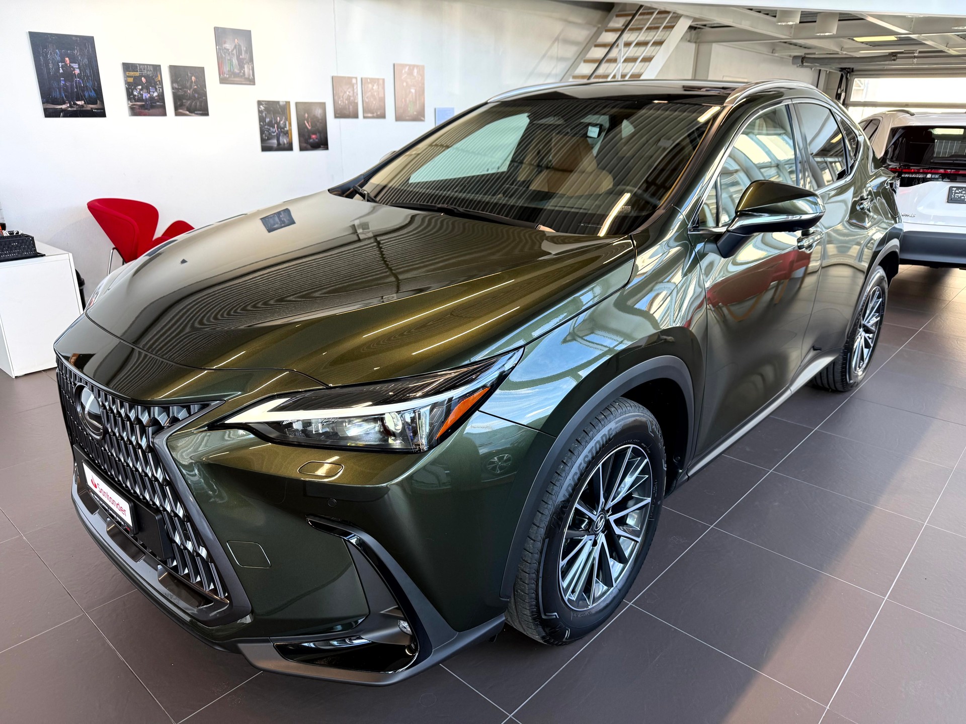 LEXUS NX 450h+ E-FOUR Comfort