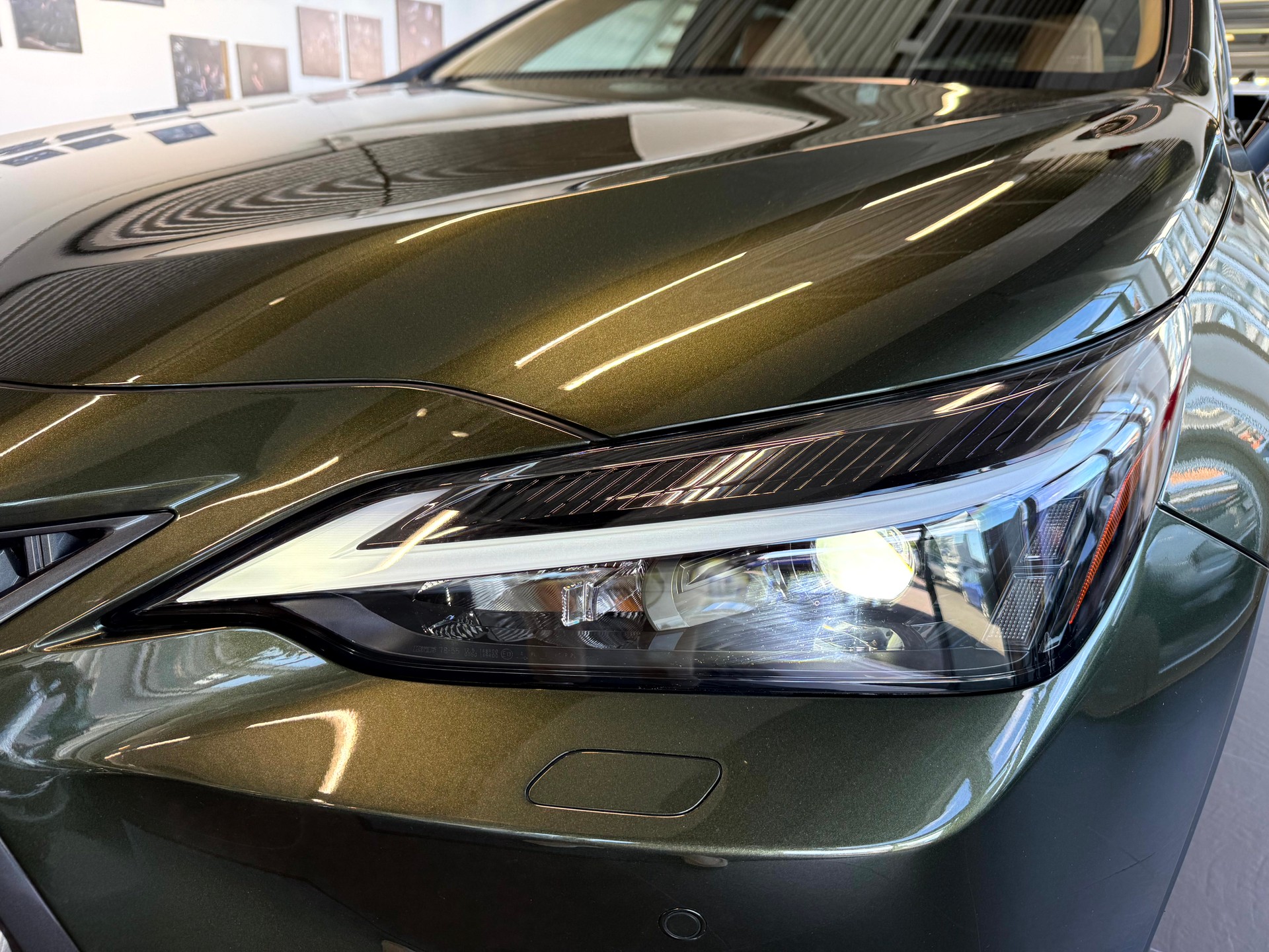 LEXUS NX 450h+ E-FOUR Comfort-showroom-element-2