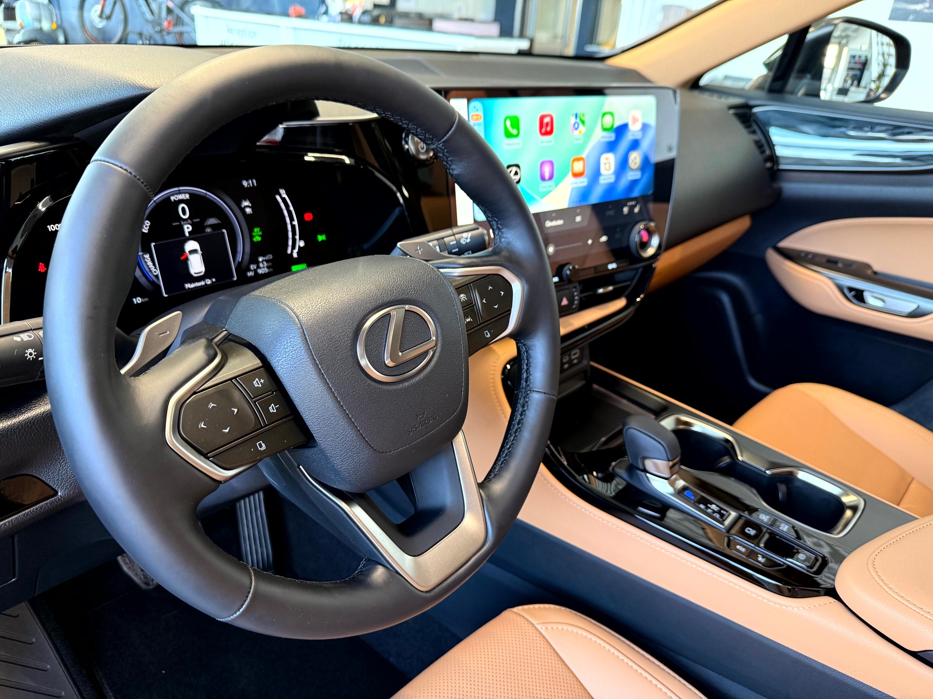 LEXUS NX 450h+ E-FOUR Comfort-image-16