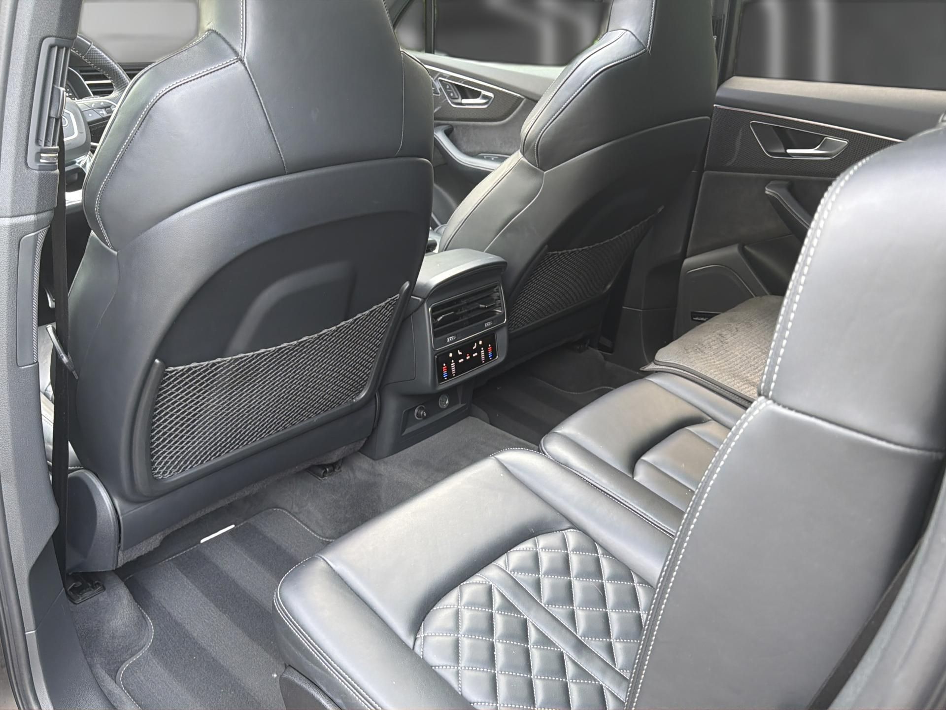 AUDI SQ7 4.0 TDI quattro tiptronic-image-12