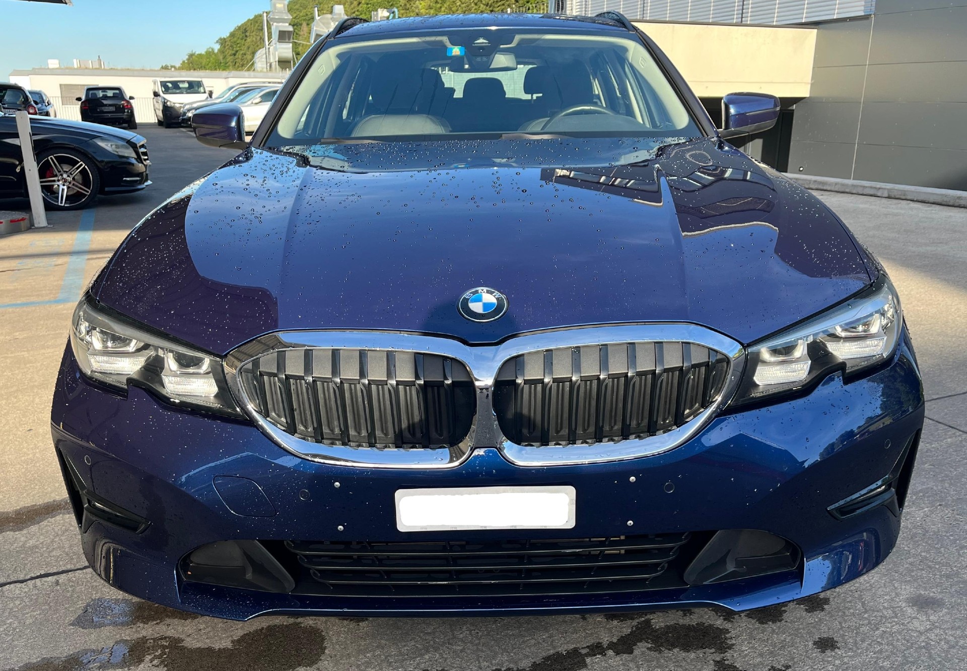 BMW 330d Touring Steptronic Individual-image-0