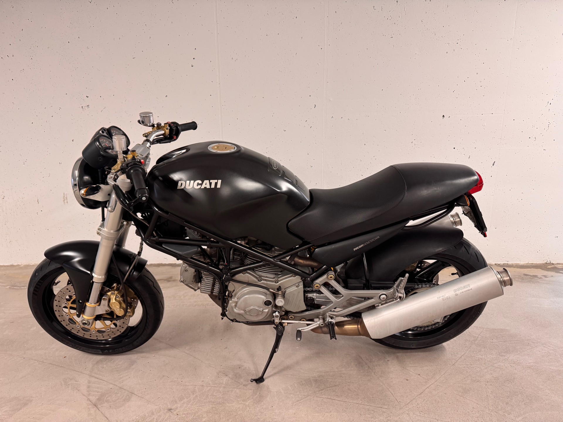 DUCATI Monster 600 Dark-image-2