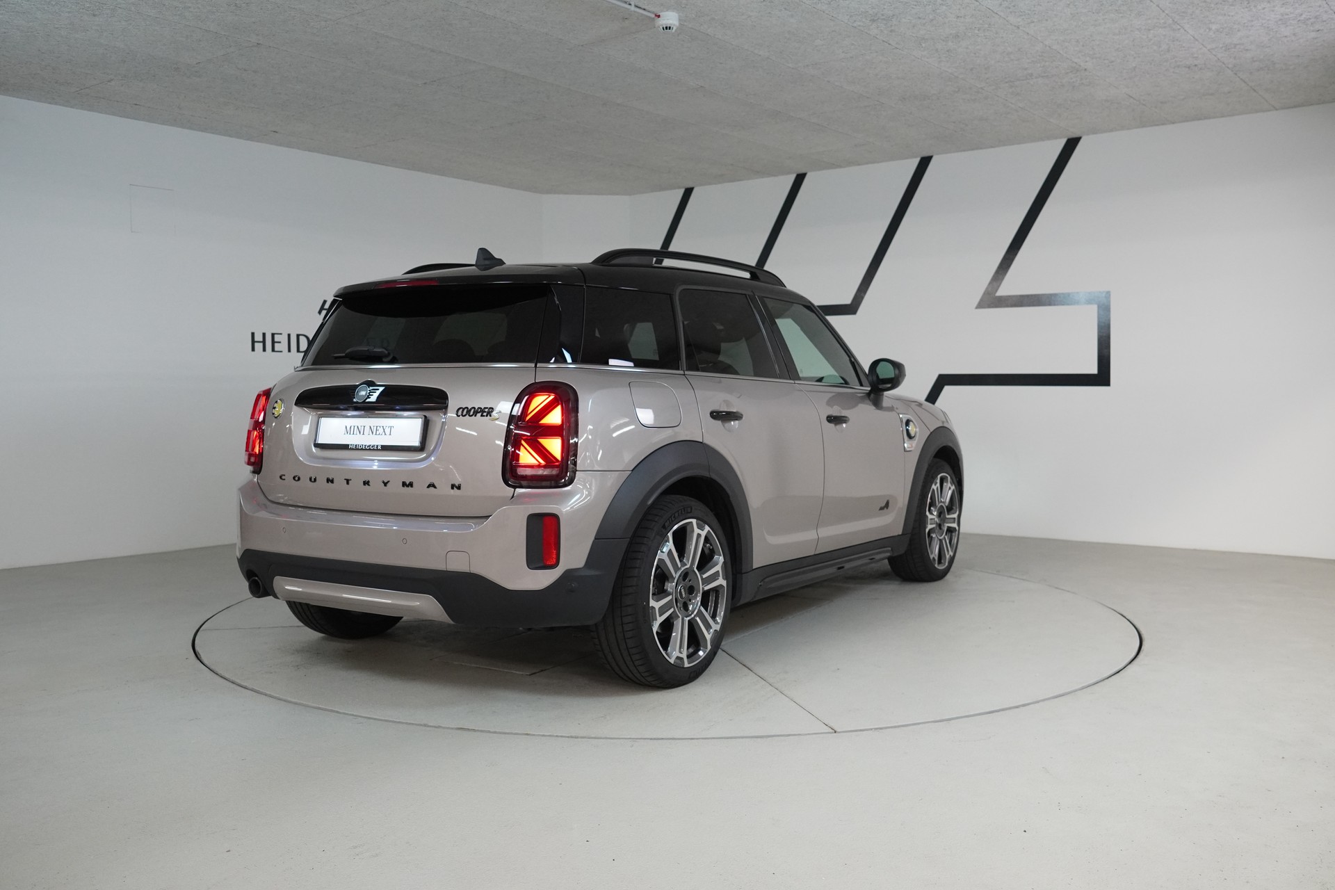 MINI Countryman Cooper SE ALL4 PHEV Steptronic-image-7
