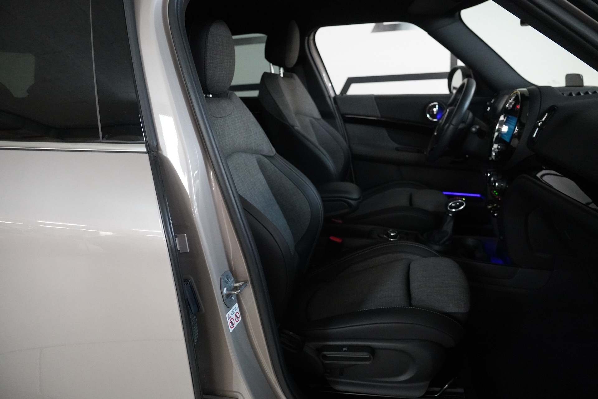 MINI Countryman Cooper SE ALL4 PHEV Steptronic-image-15