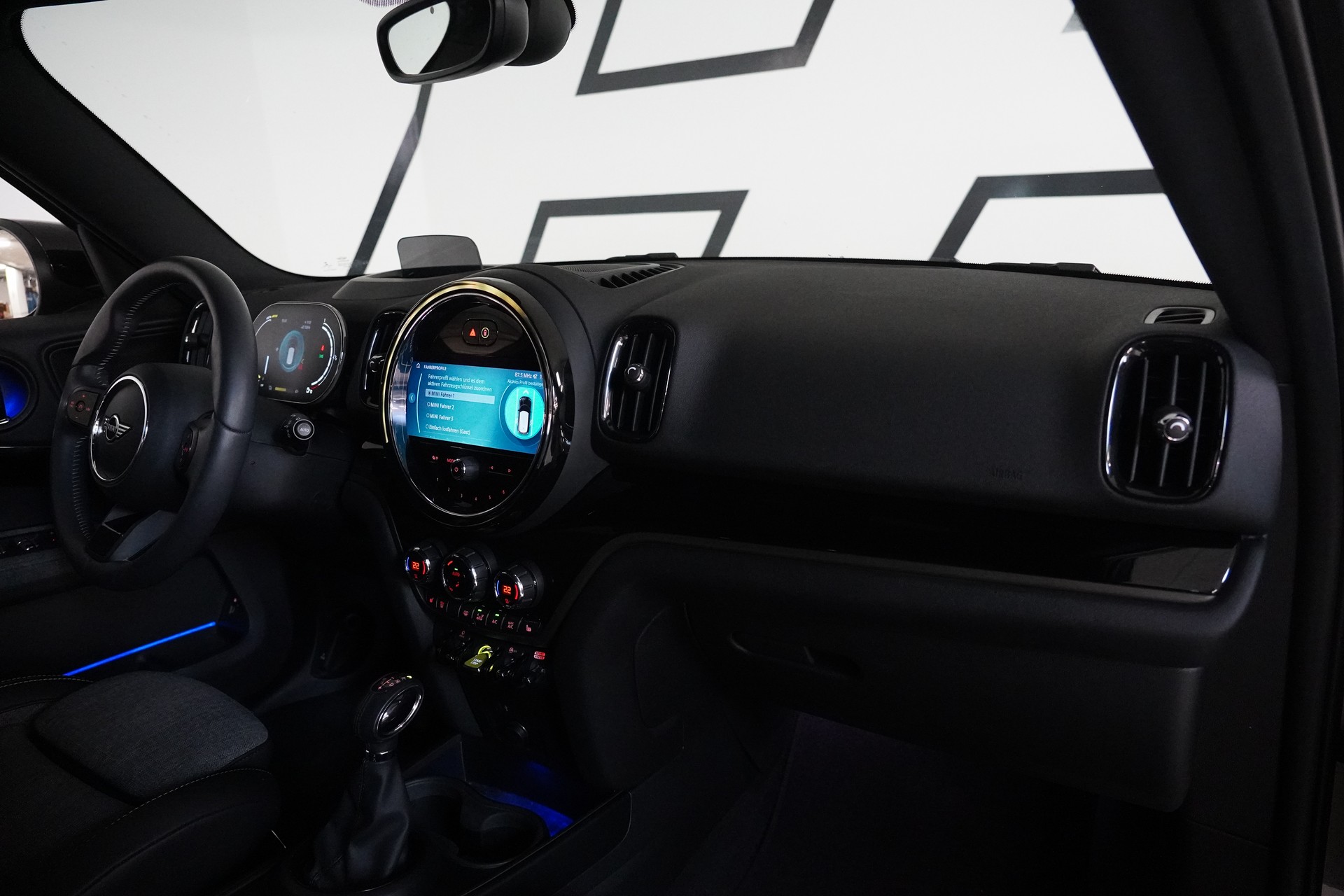 MINI Countryman Cooper SE ALL4 PHEV Steptronic-image-17