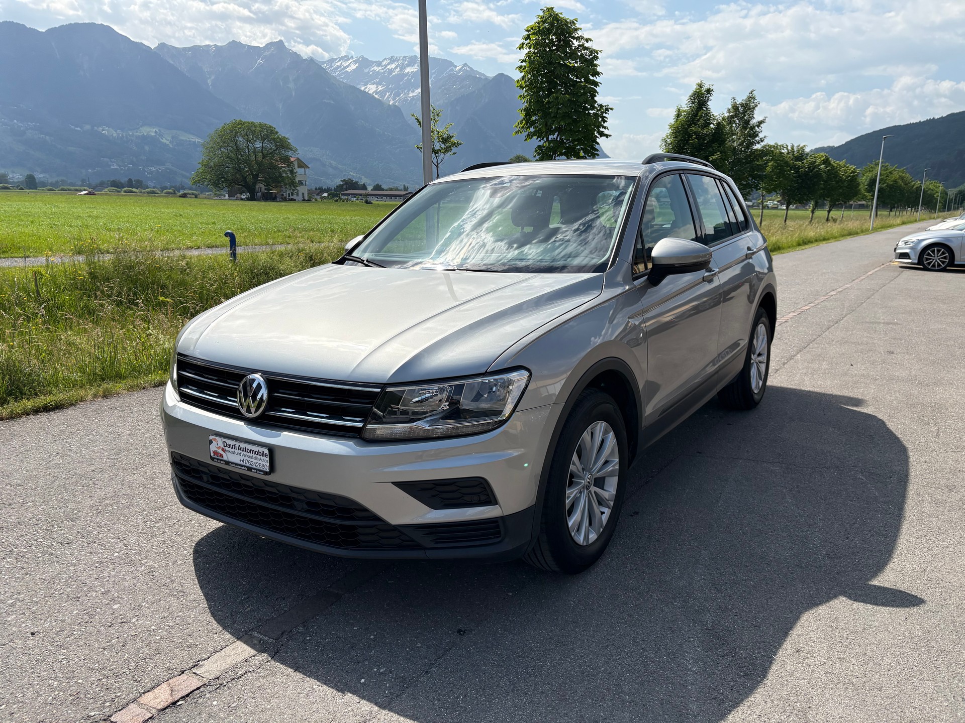 VW Tiguan 2.0 TDI SCR Trendline 4Motion-image-0