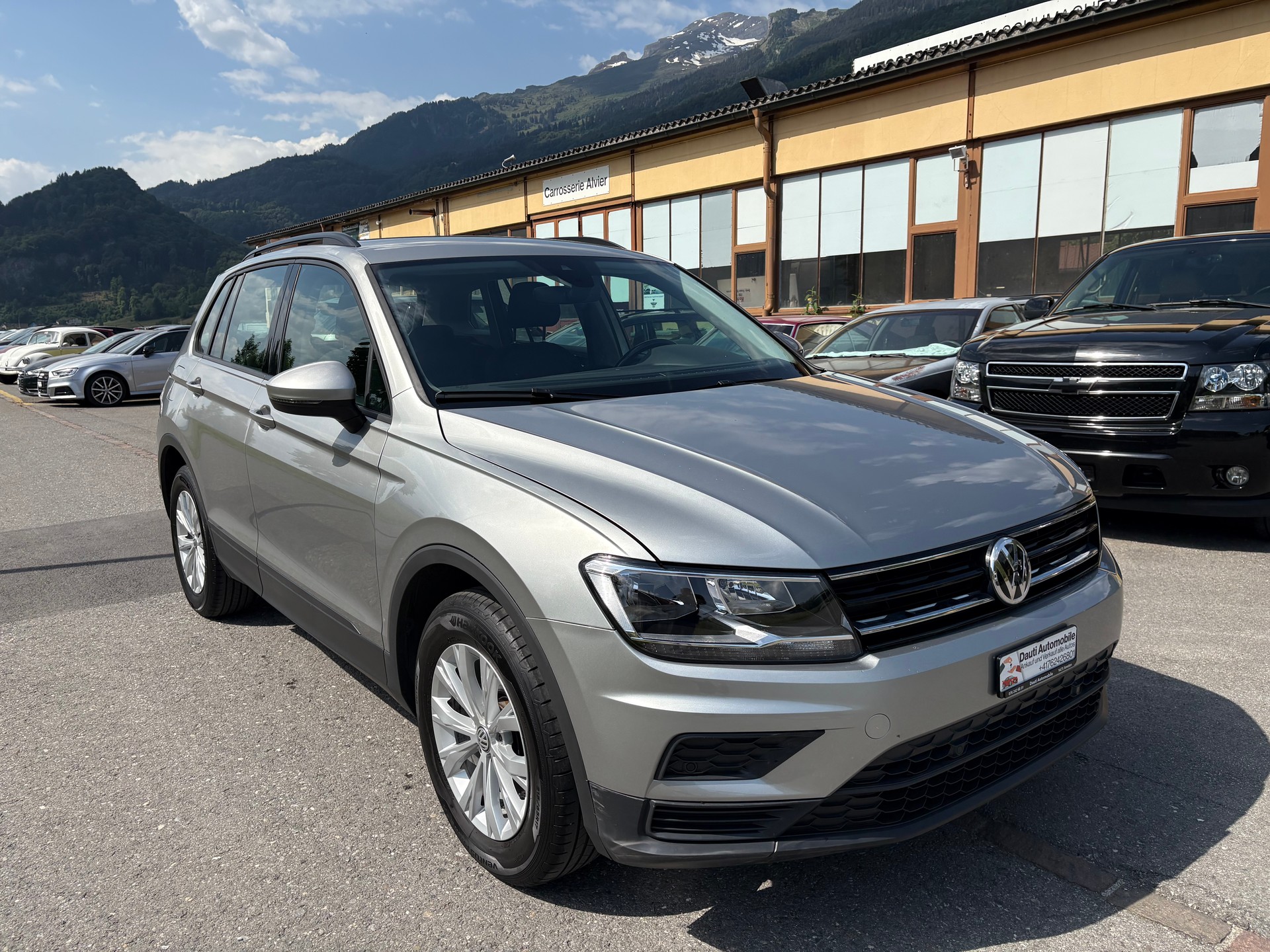 VW Tiguan 2.0 TDI SCR Trendline 4Motion-image-2