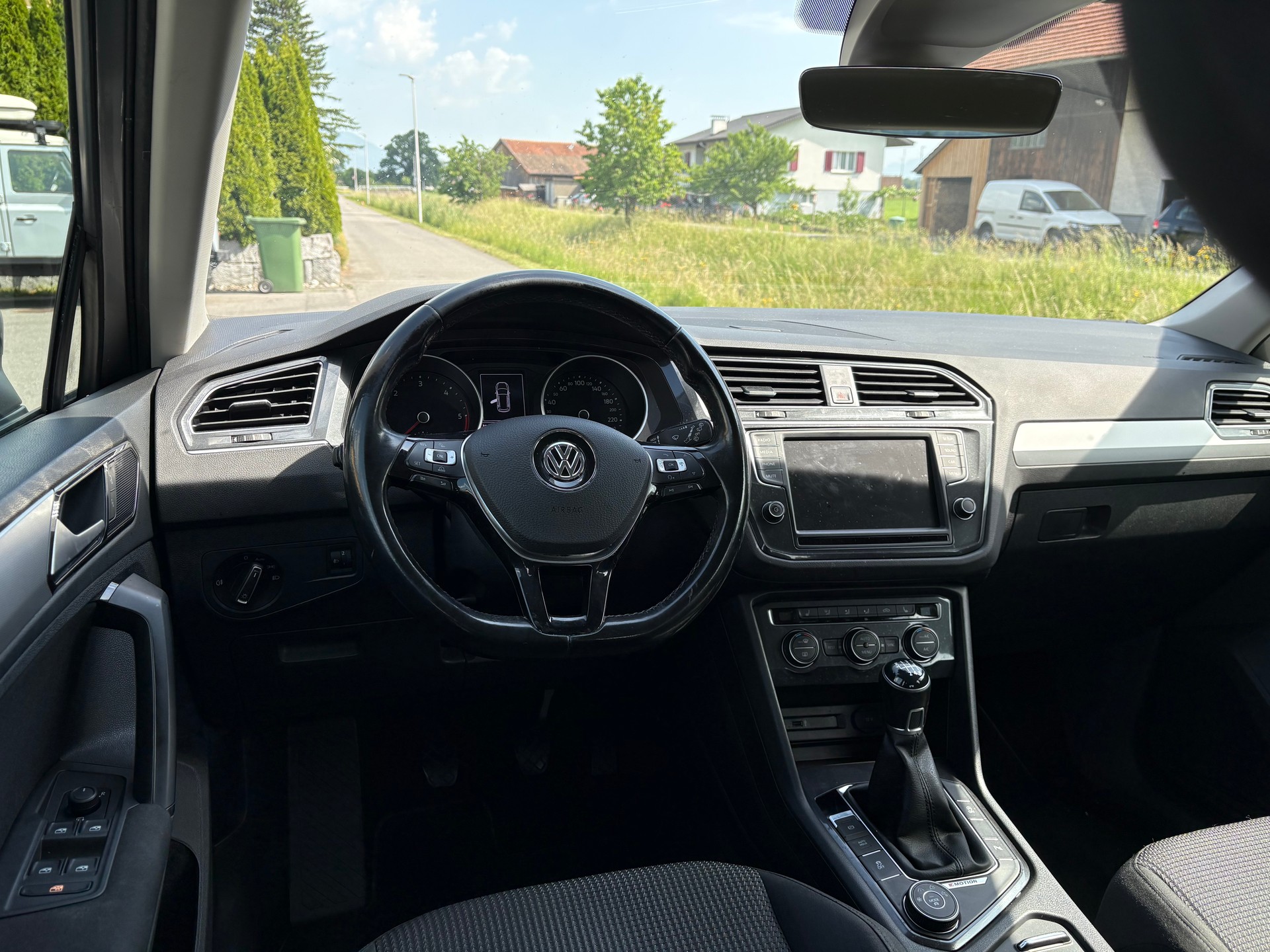 VW Tiguan 2.0 TDI SCR Trendline 4Motion-image-7