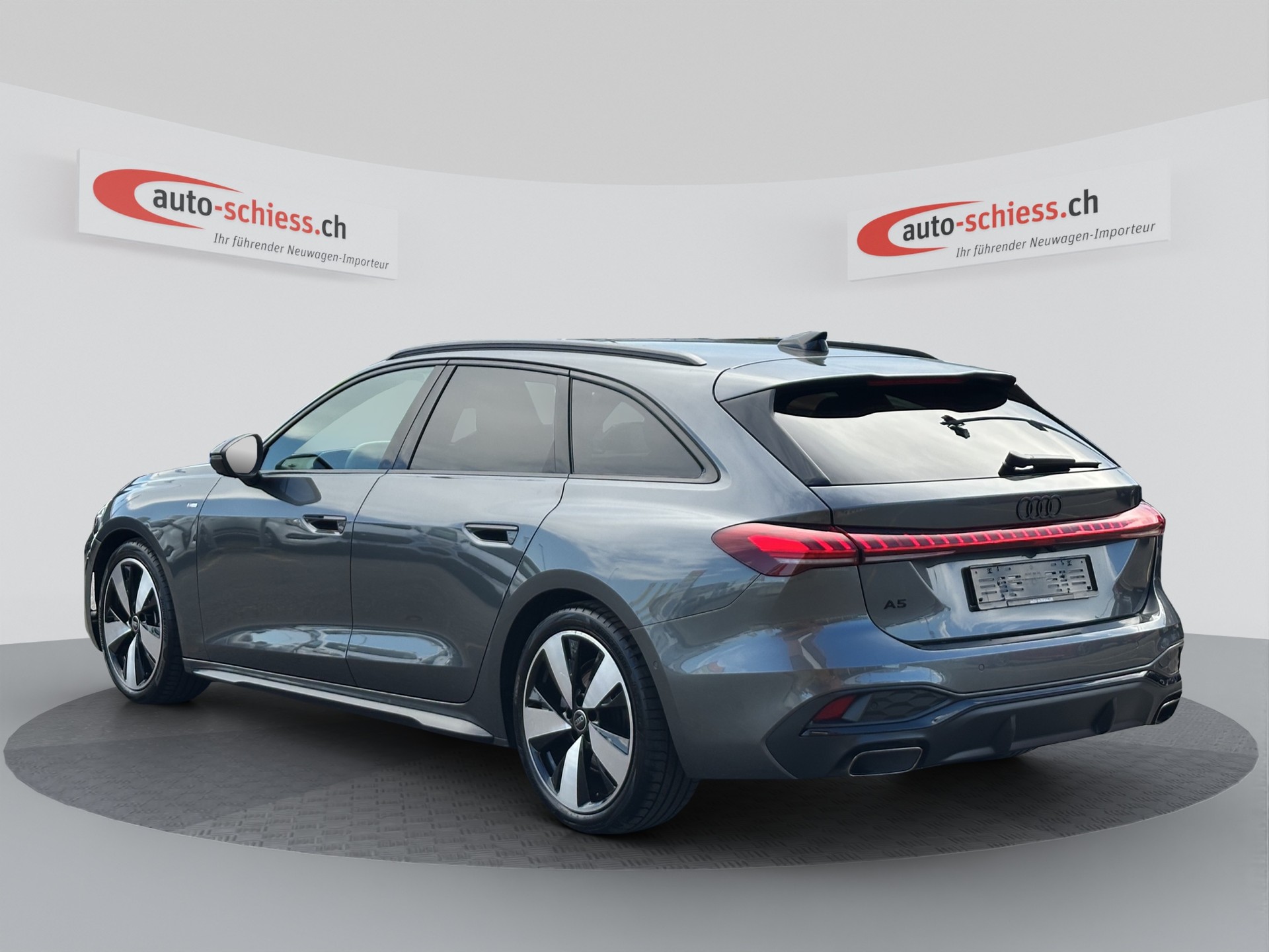 AUDI A5 Avant S-Line TFSI 150 kW Schwarz Optik S tronic-image-2