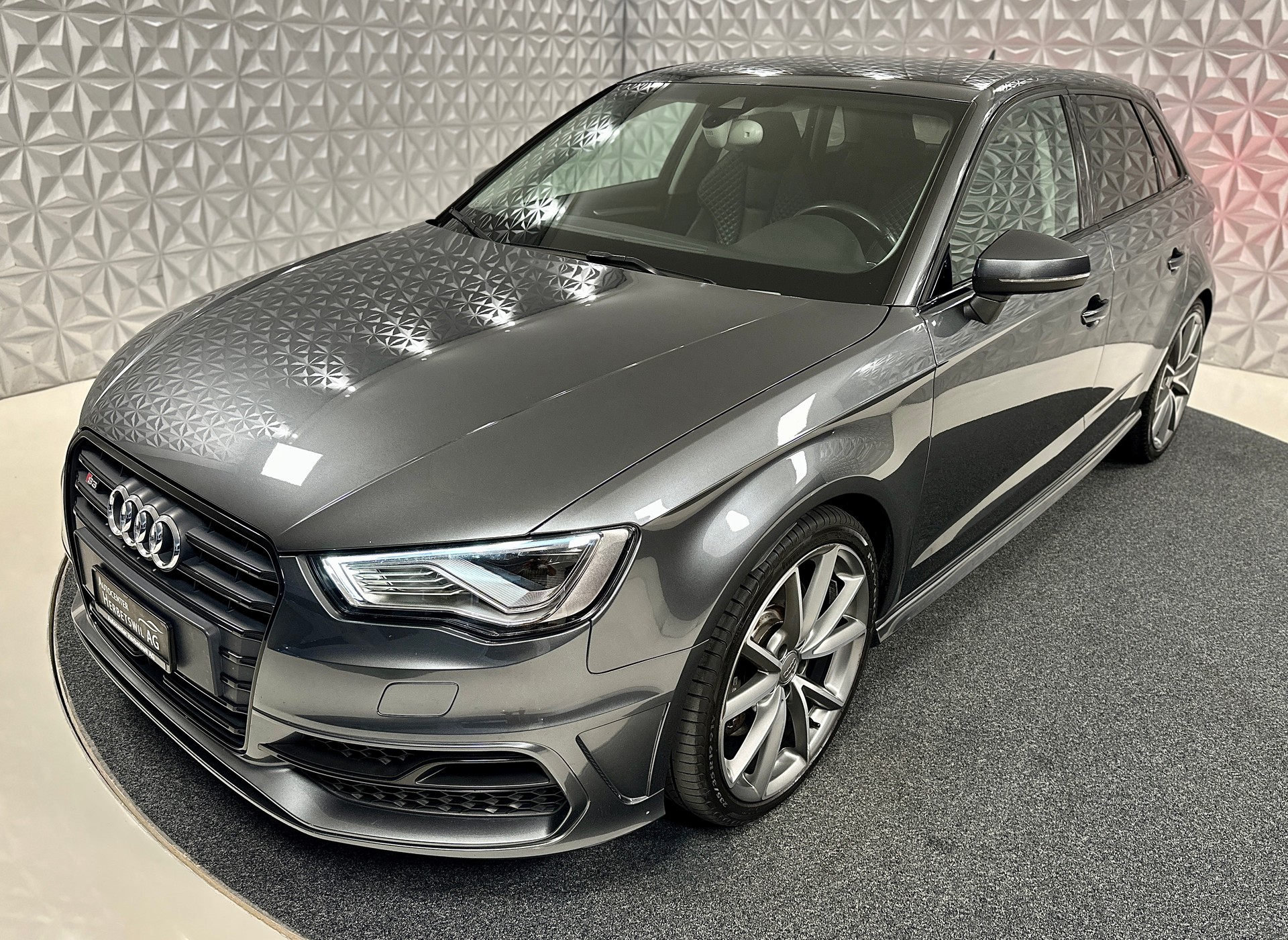 AUDI S3 Sportback 2.0 TFSI quattro S-tronic-image-8