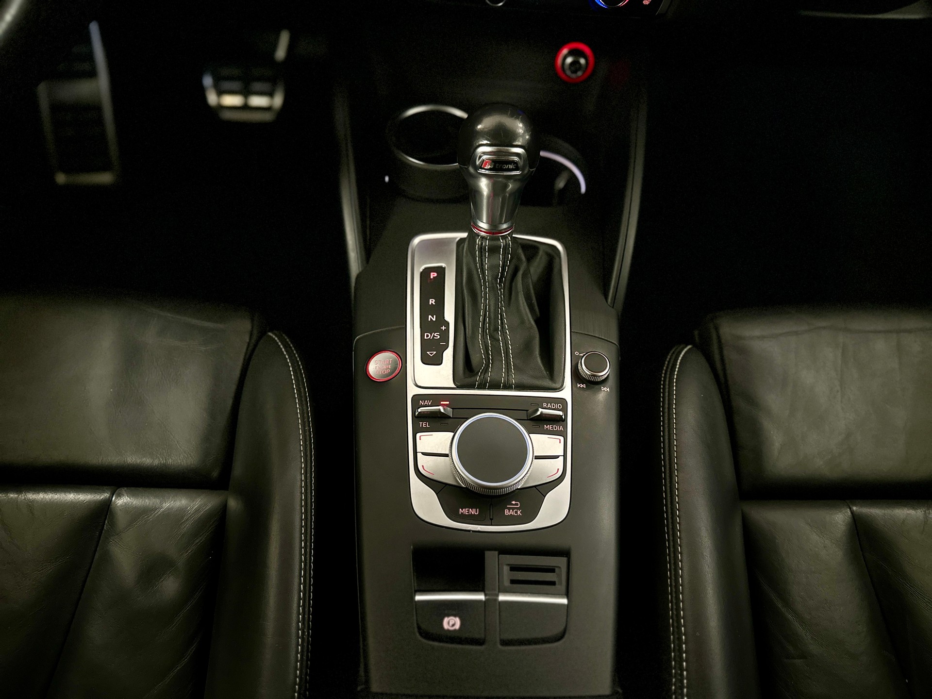 AUDI S3 Sportback 2.0 TFSI quattro S-tronic-image-19