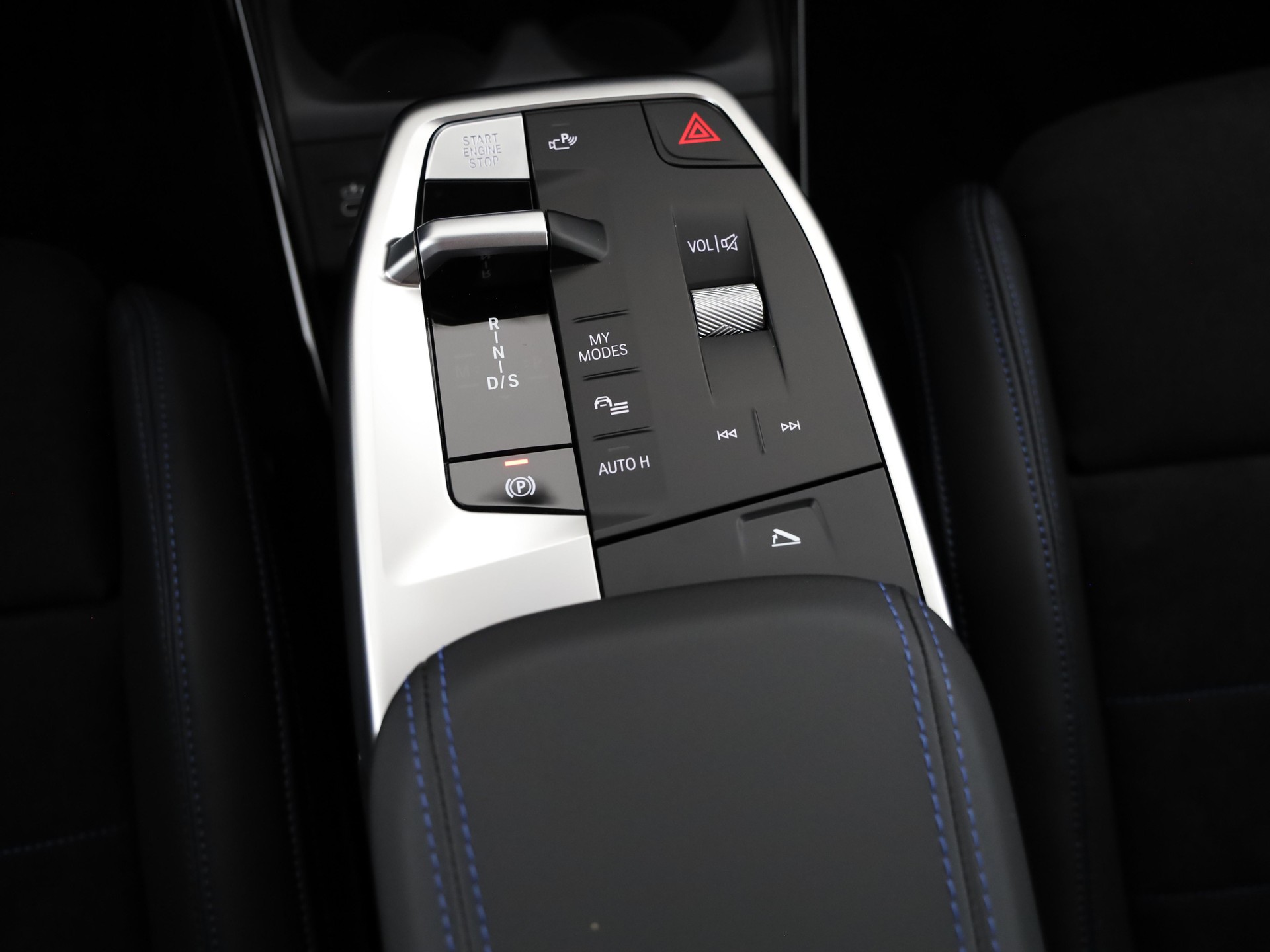 BMW 223d xDrive SDKG Active Tourer-image-18