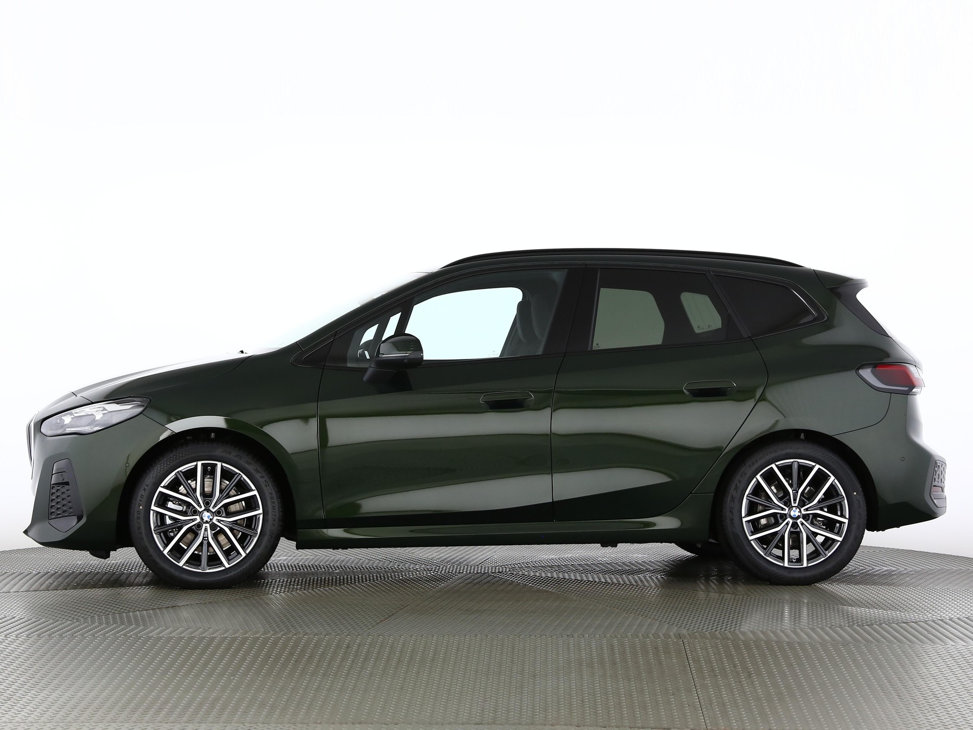 BMW 223d xDrive SDKG Active Tourer-image-2